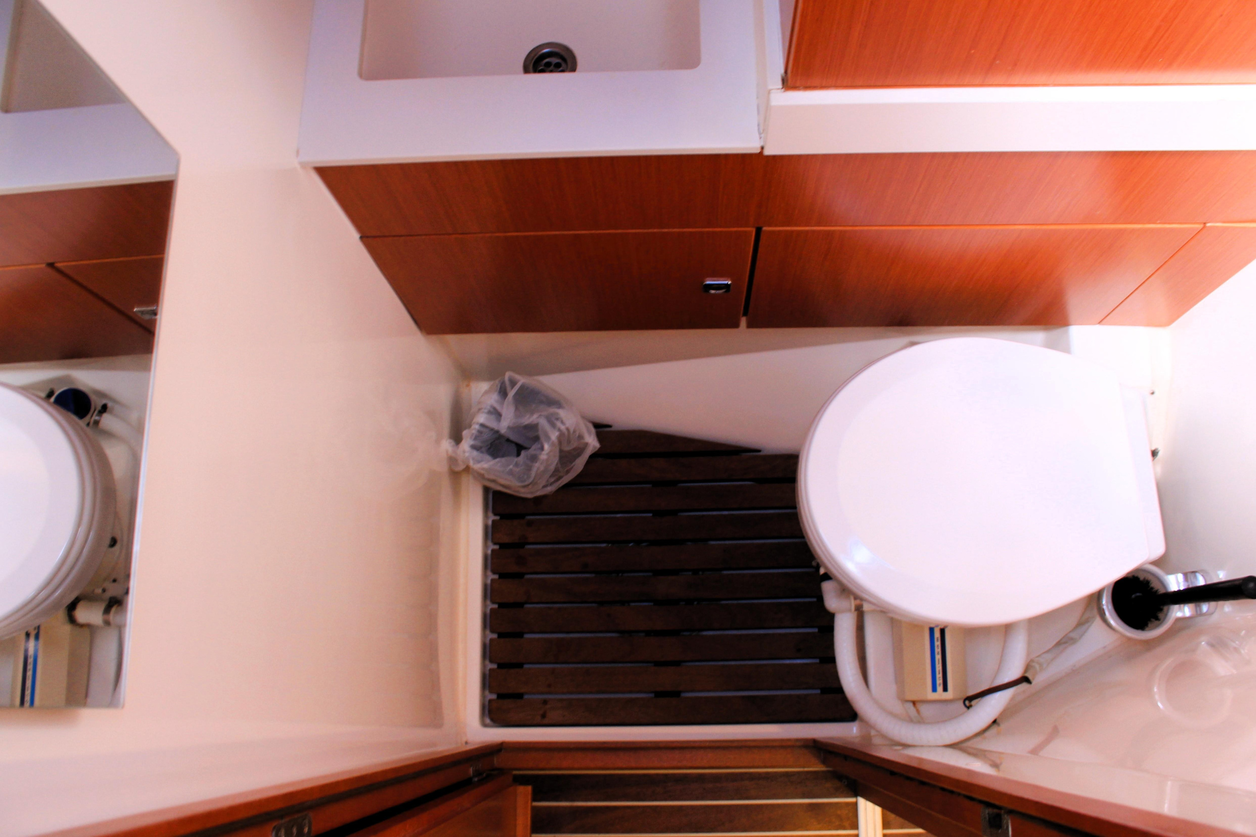 Bavaria C45 Style — photo 22