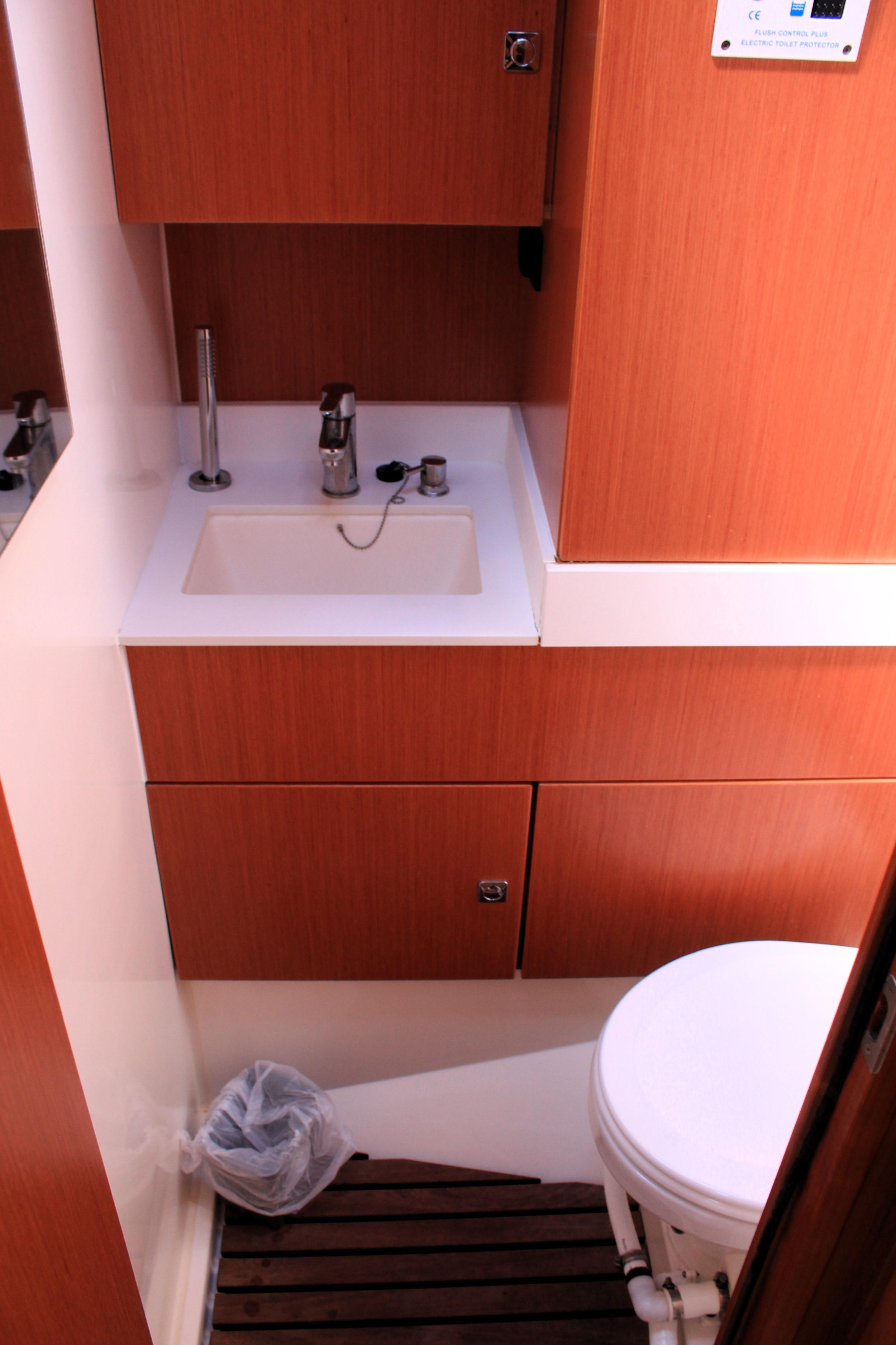 Bavaria C45 Style — photo 21