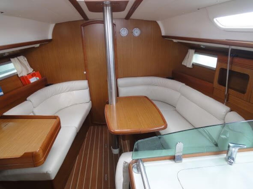 Sun Odyssey 36i — photo 5