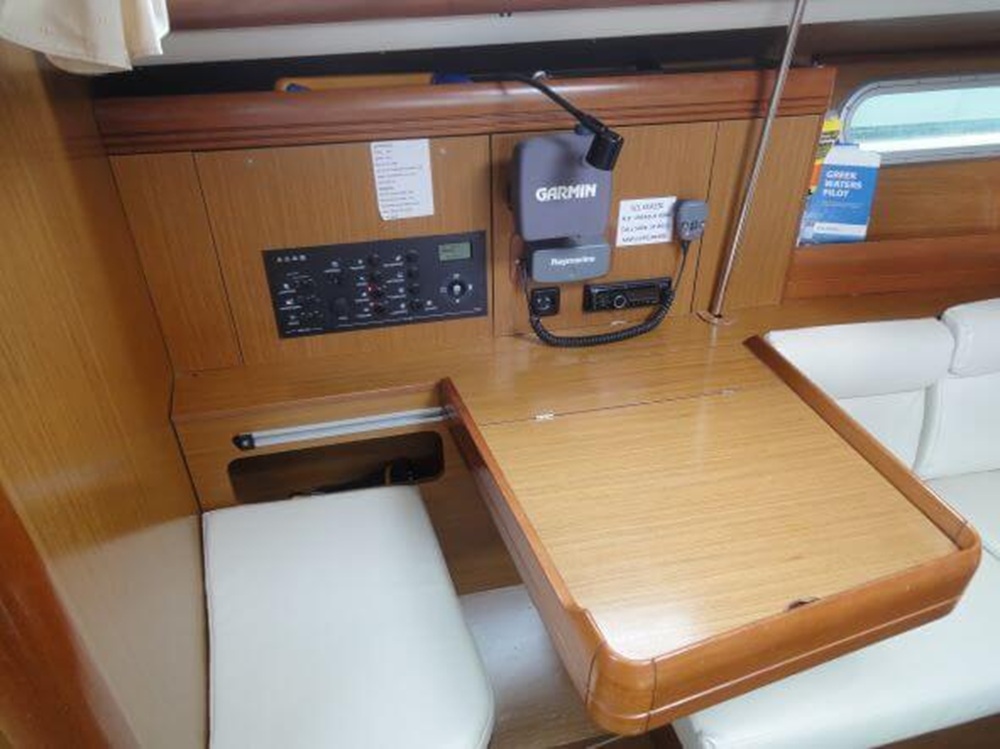 Sun Odyssey 36i — photo 6