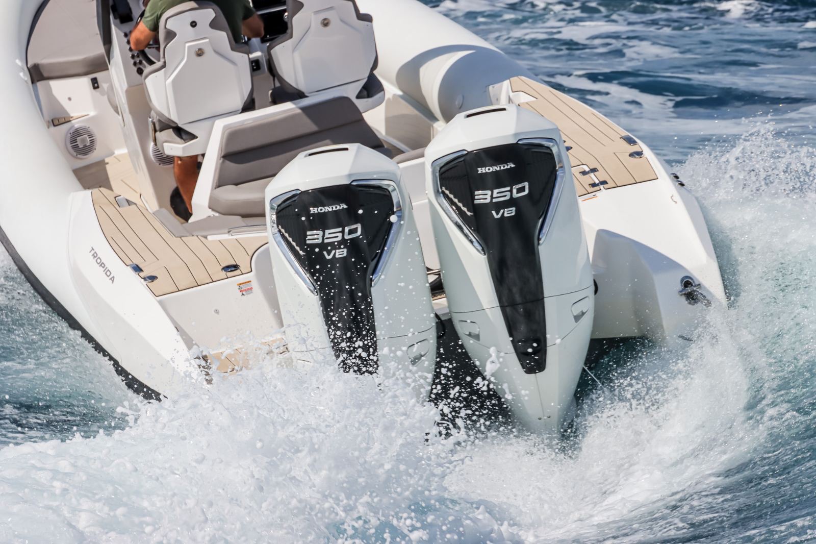 Motorboat — photo 8