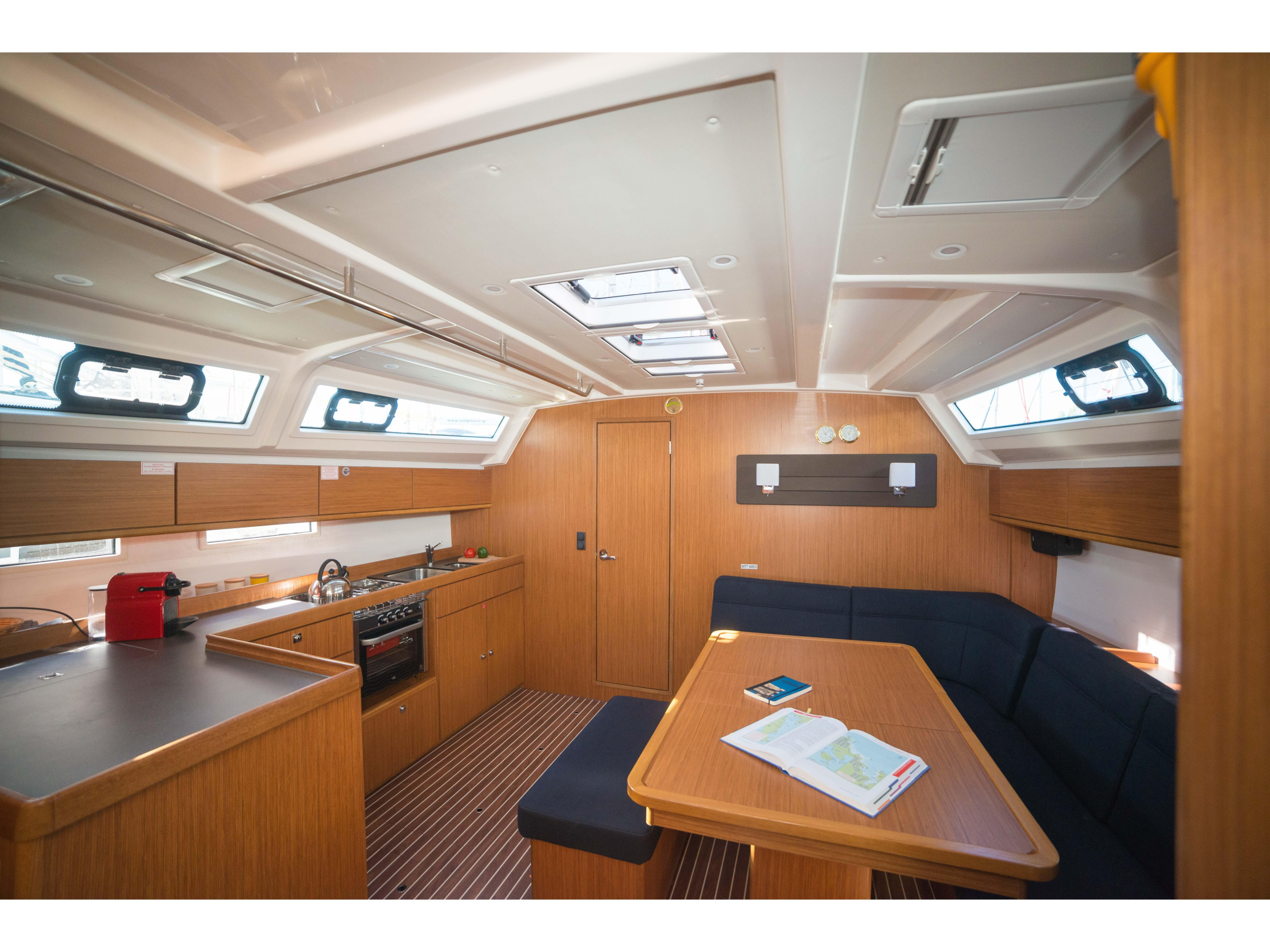 Bavaria Cruiser 46 — photo 33