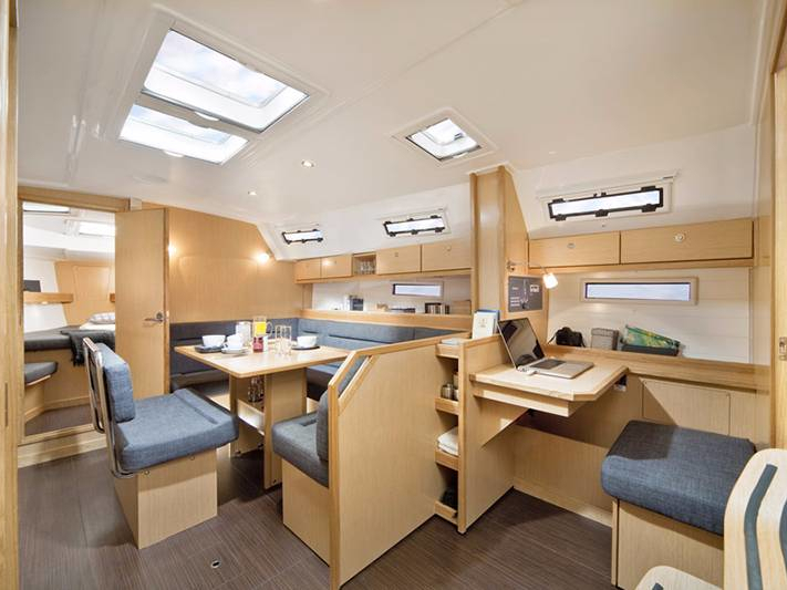 Bavaria 40 Cruiser — photo 3
