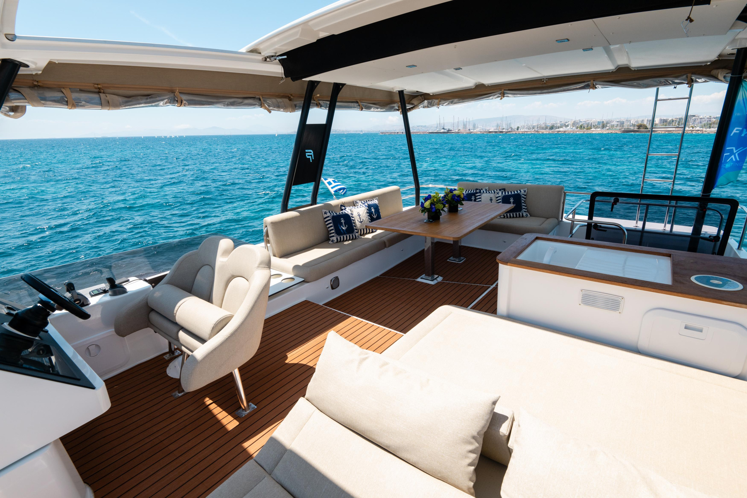 Fountaine Pajot MY6 — photo 6
