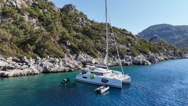 Fountaine Pajot Astréa 42 — photo 6
