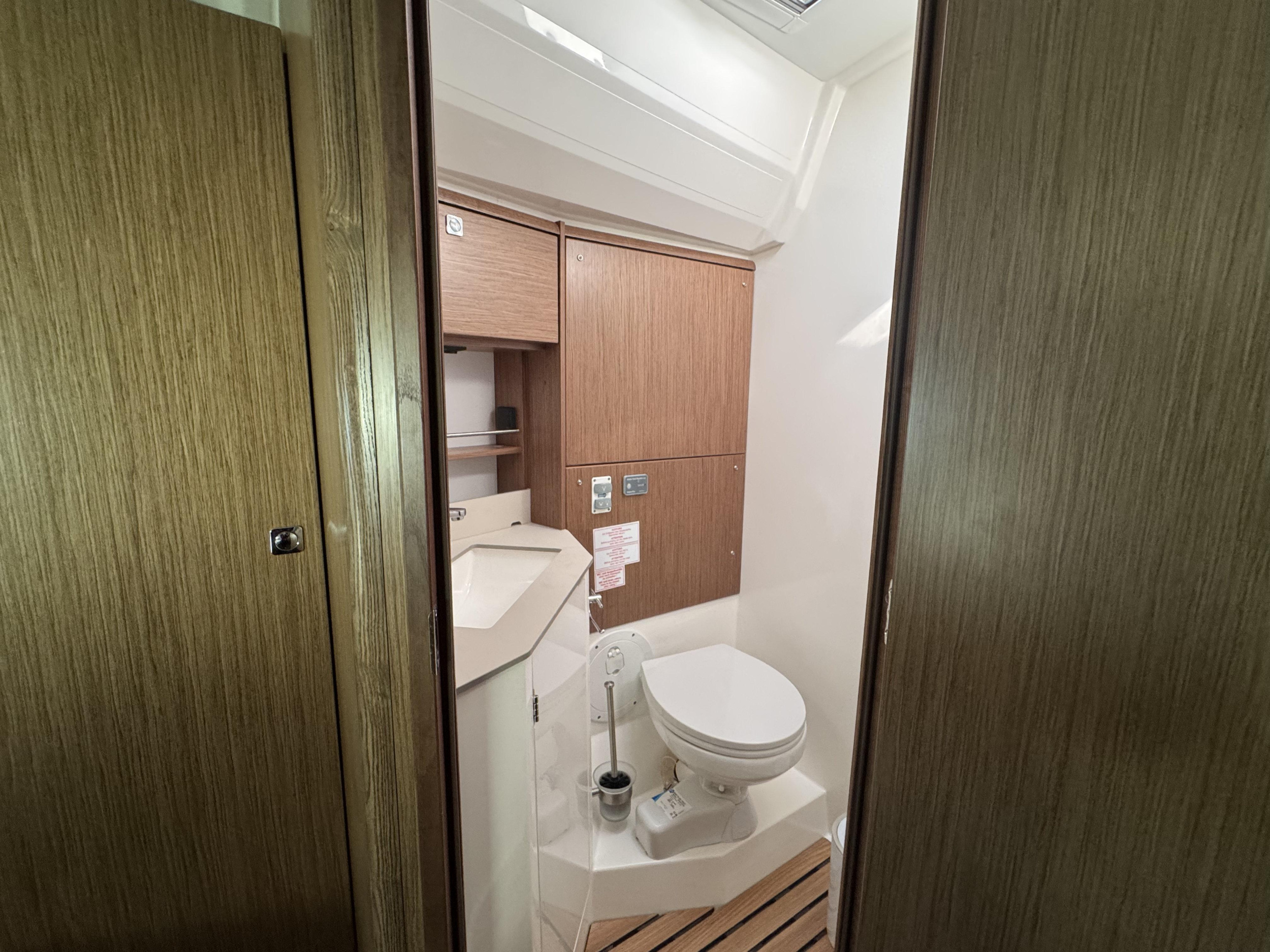 Bavaria 46 Cruiser — photo 38