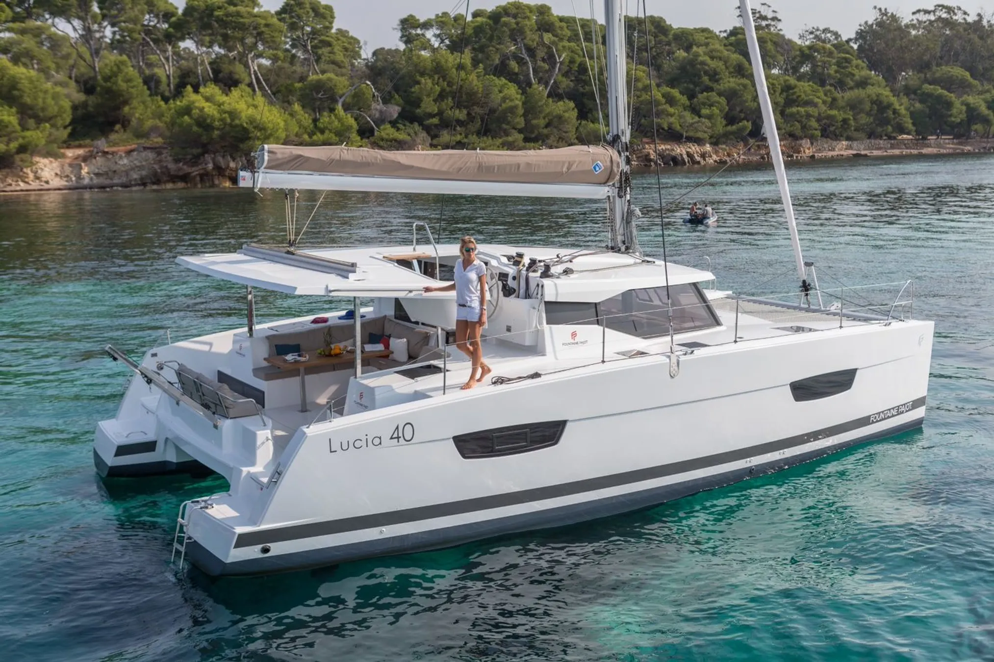 Lucia 40 (3cab) — photo 9