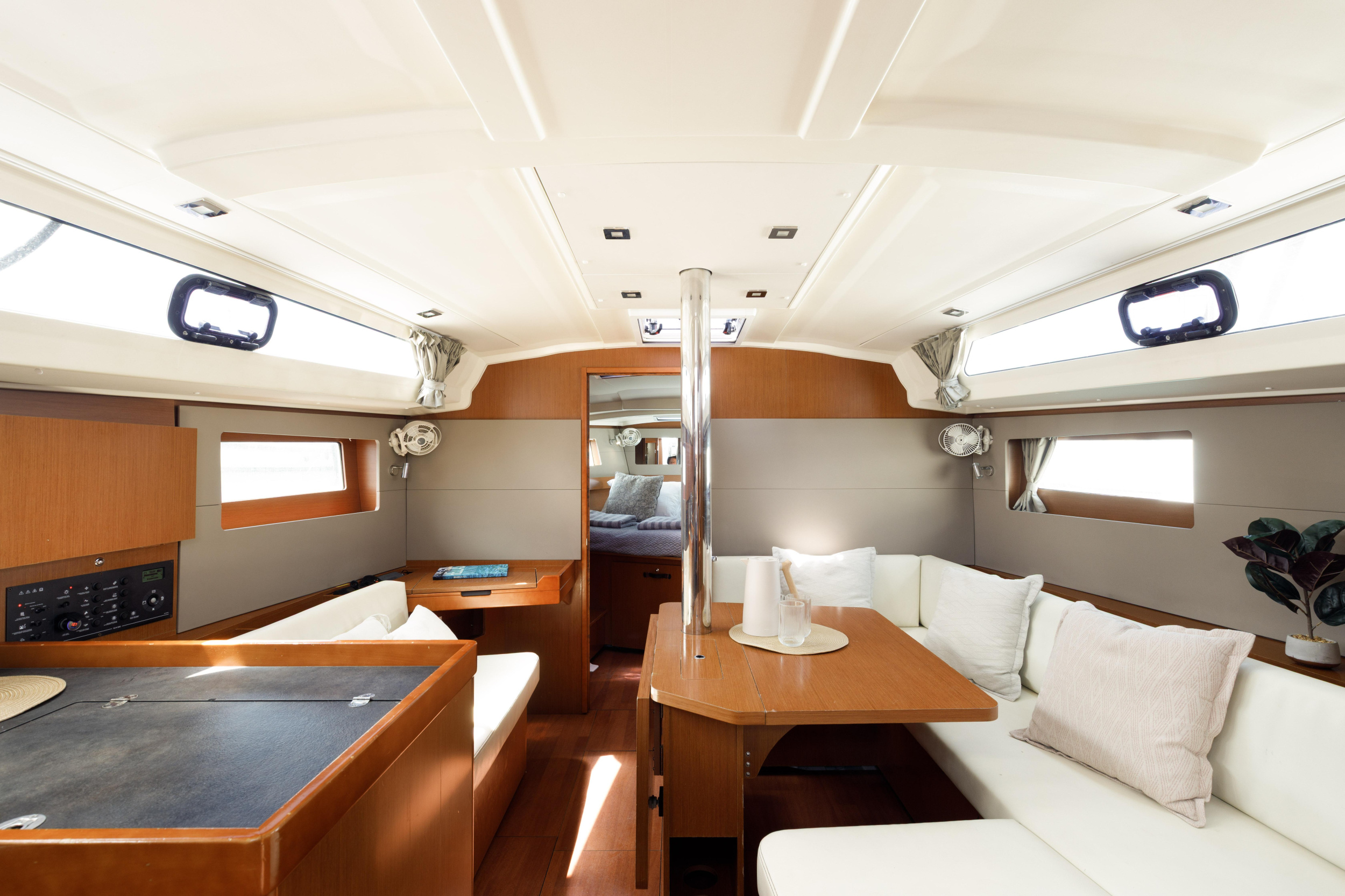 Oceanis 41.1 — photo 2
