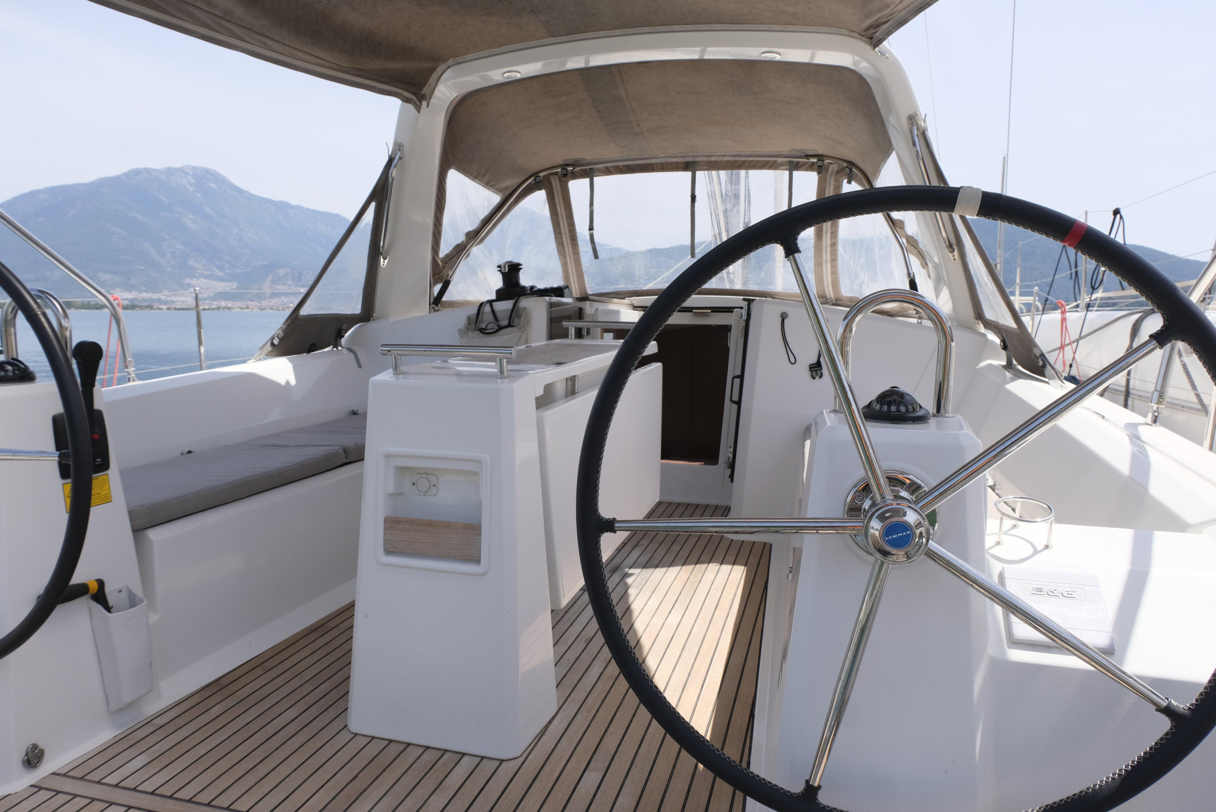 Oceanis 38.1 — photo 3