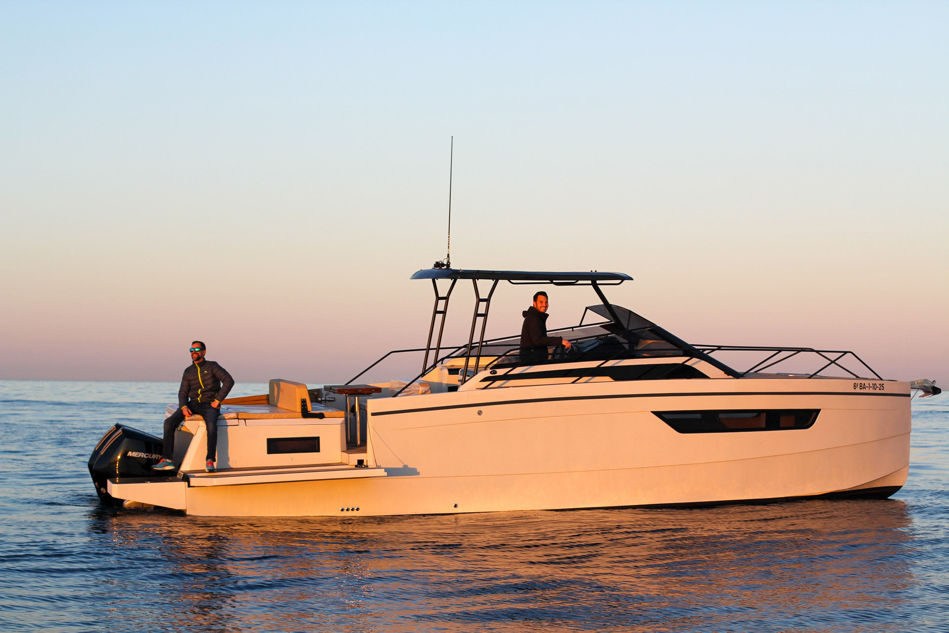 Nuva M11 Cabin — photo 4