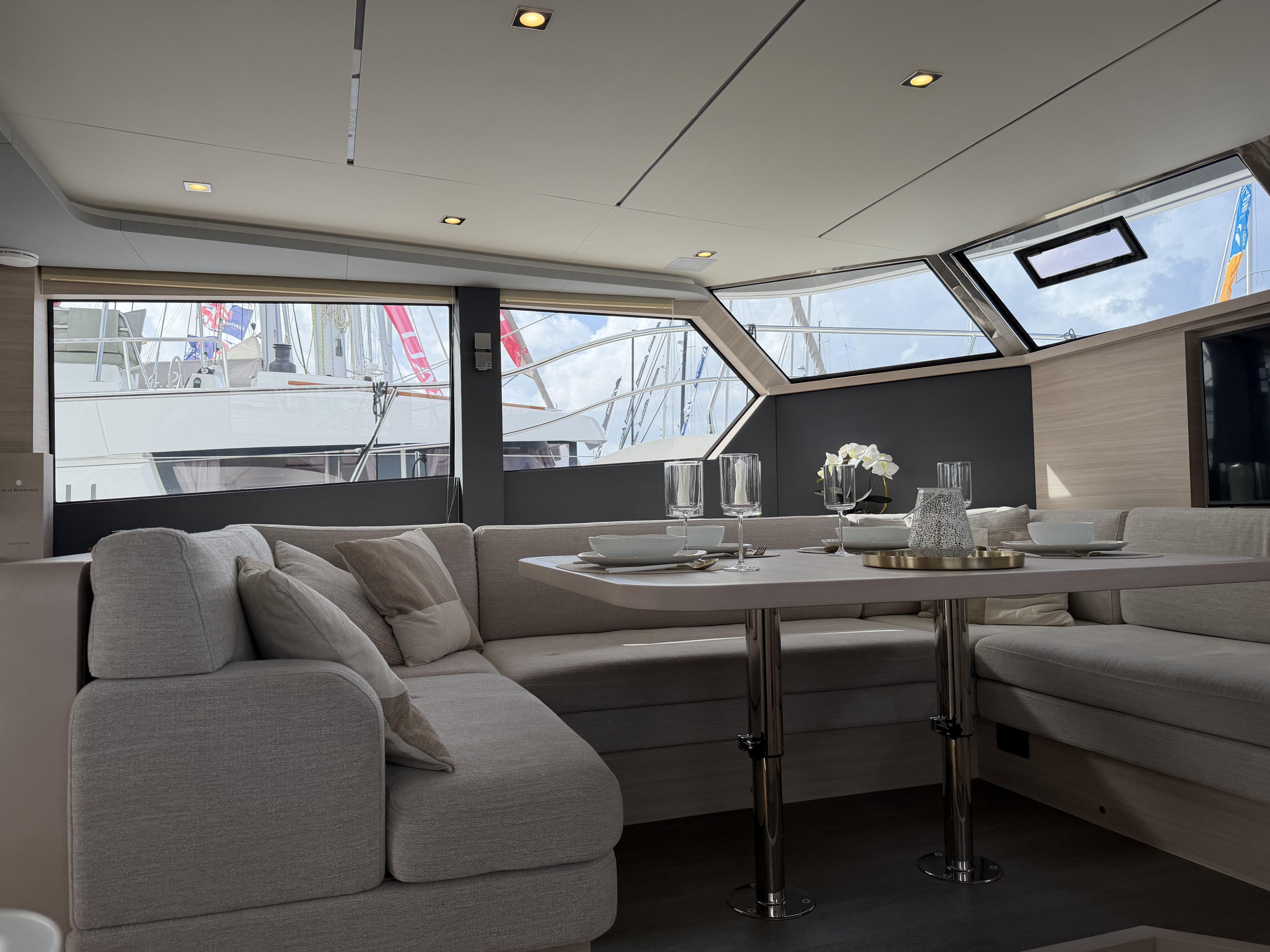 Aquila 50 Yacht — photo 1