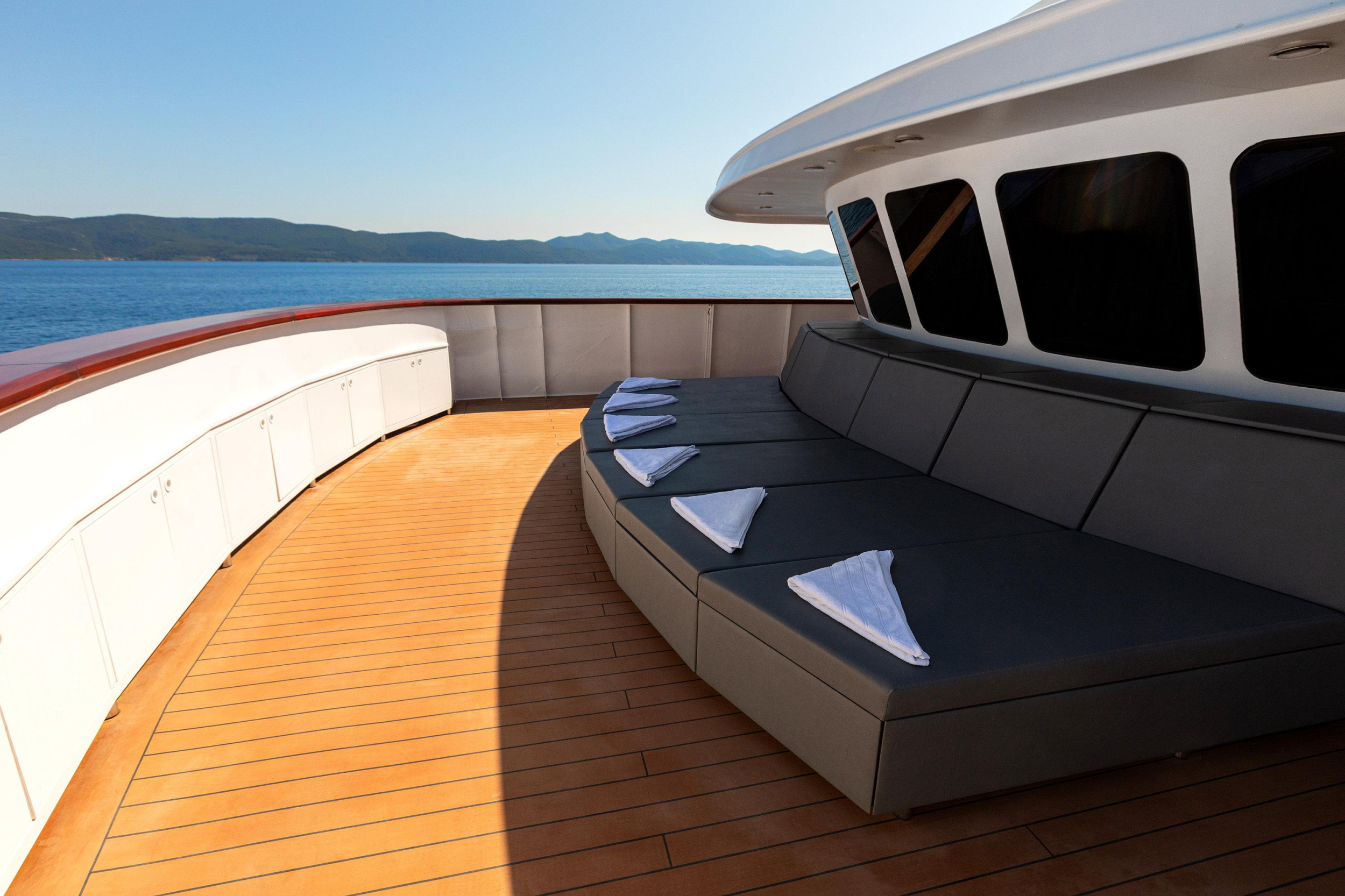 Motoryacht Yolo — photo 26