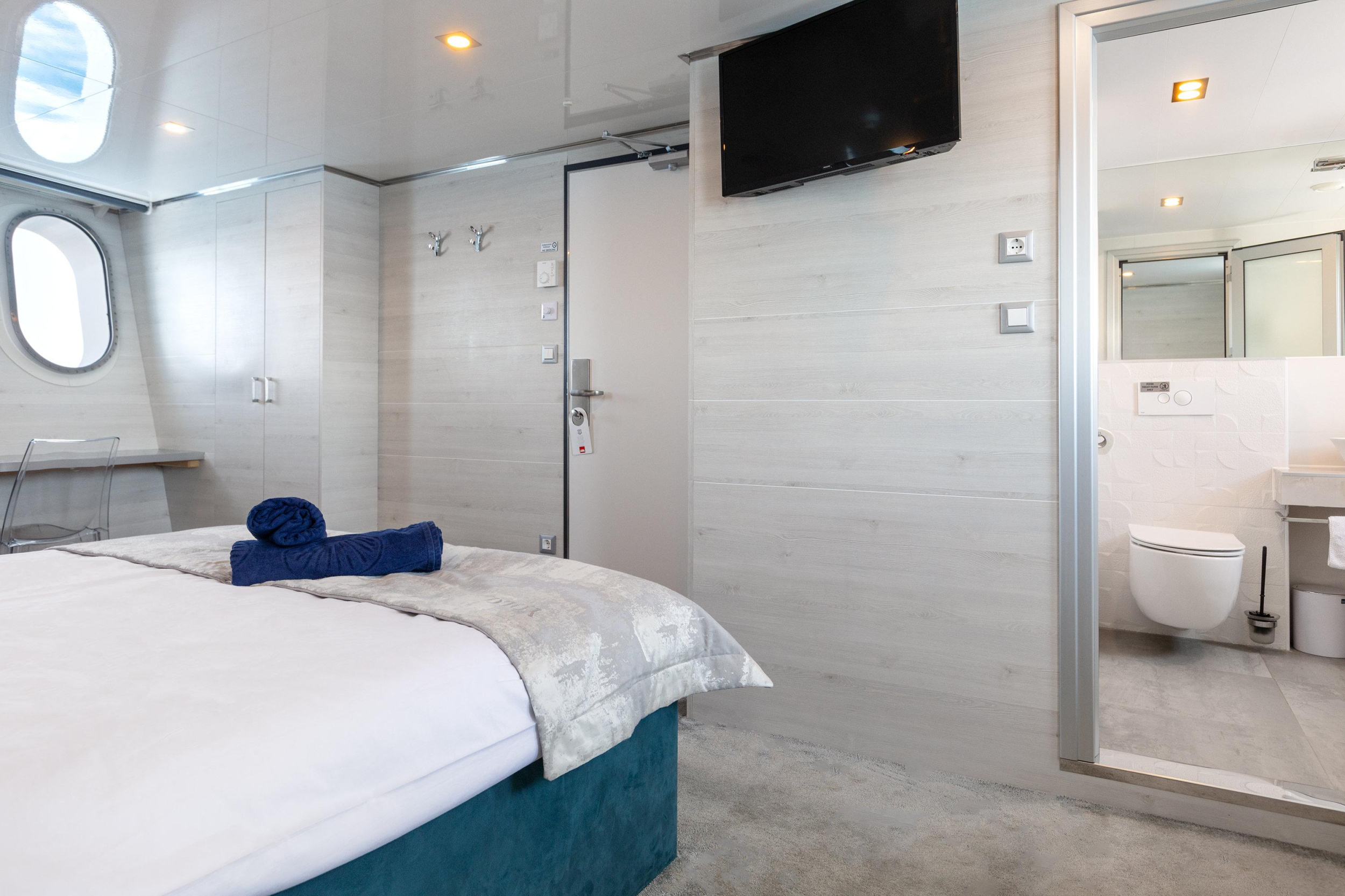 Motoryacht Yolo — photo 11