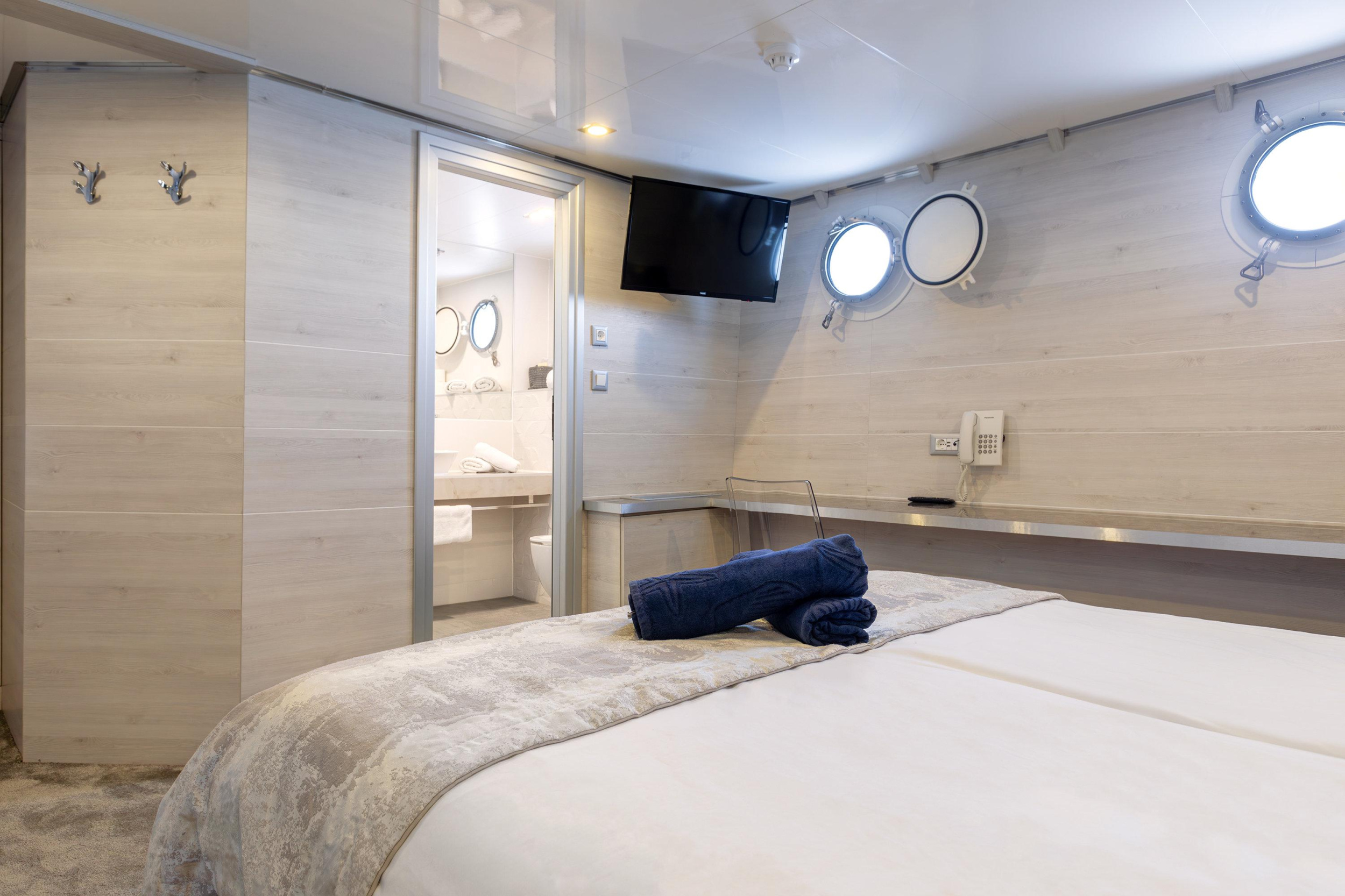 Motoryacht Yolo — photo 38