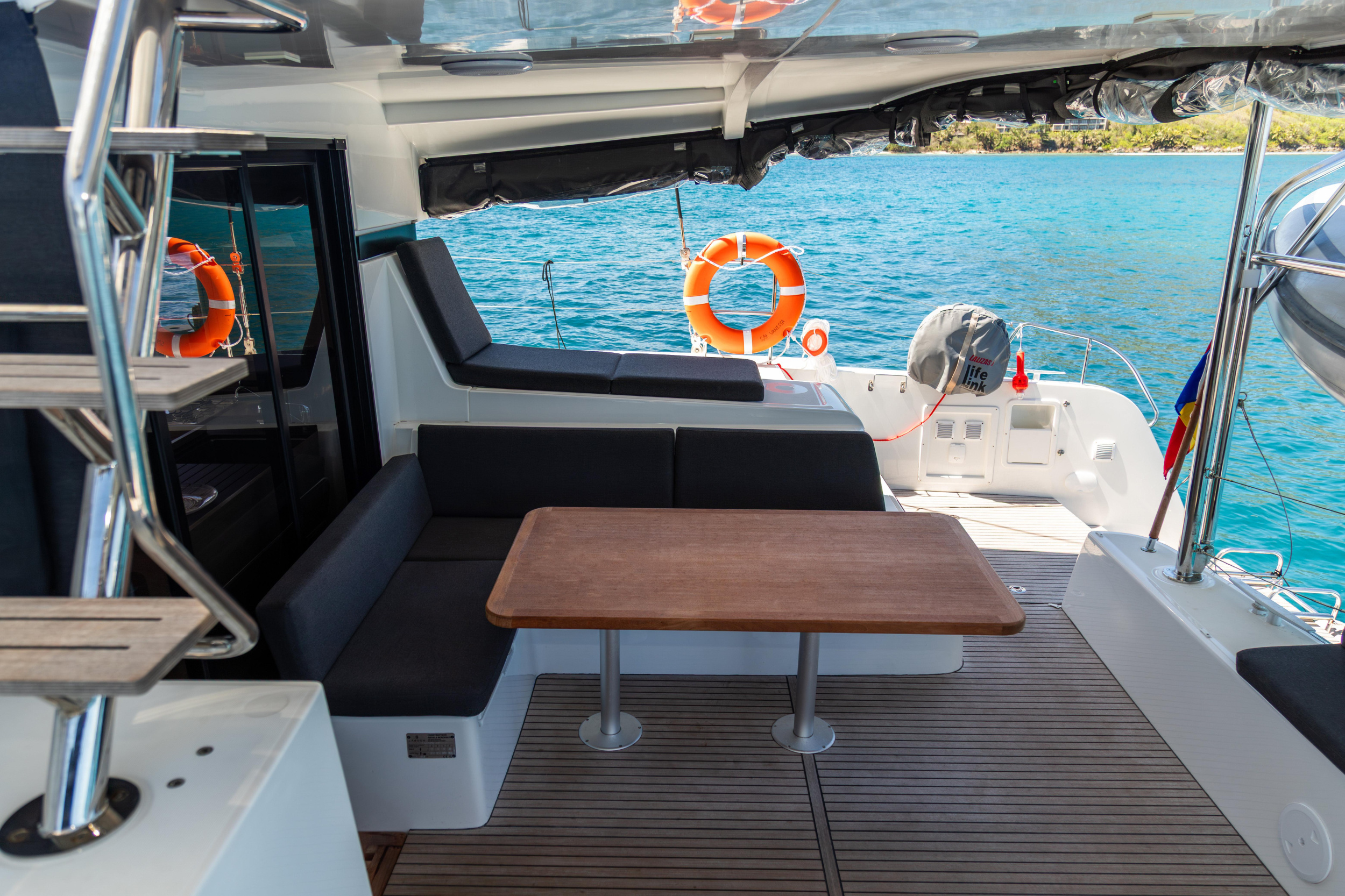 Lagoon 42 — photo 29