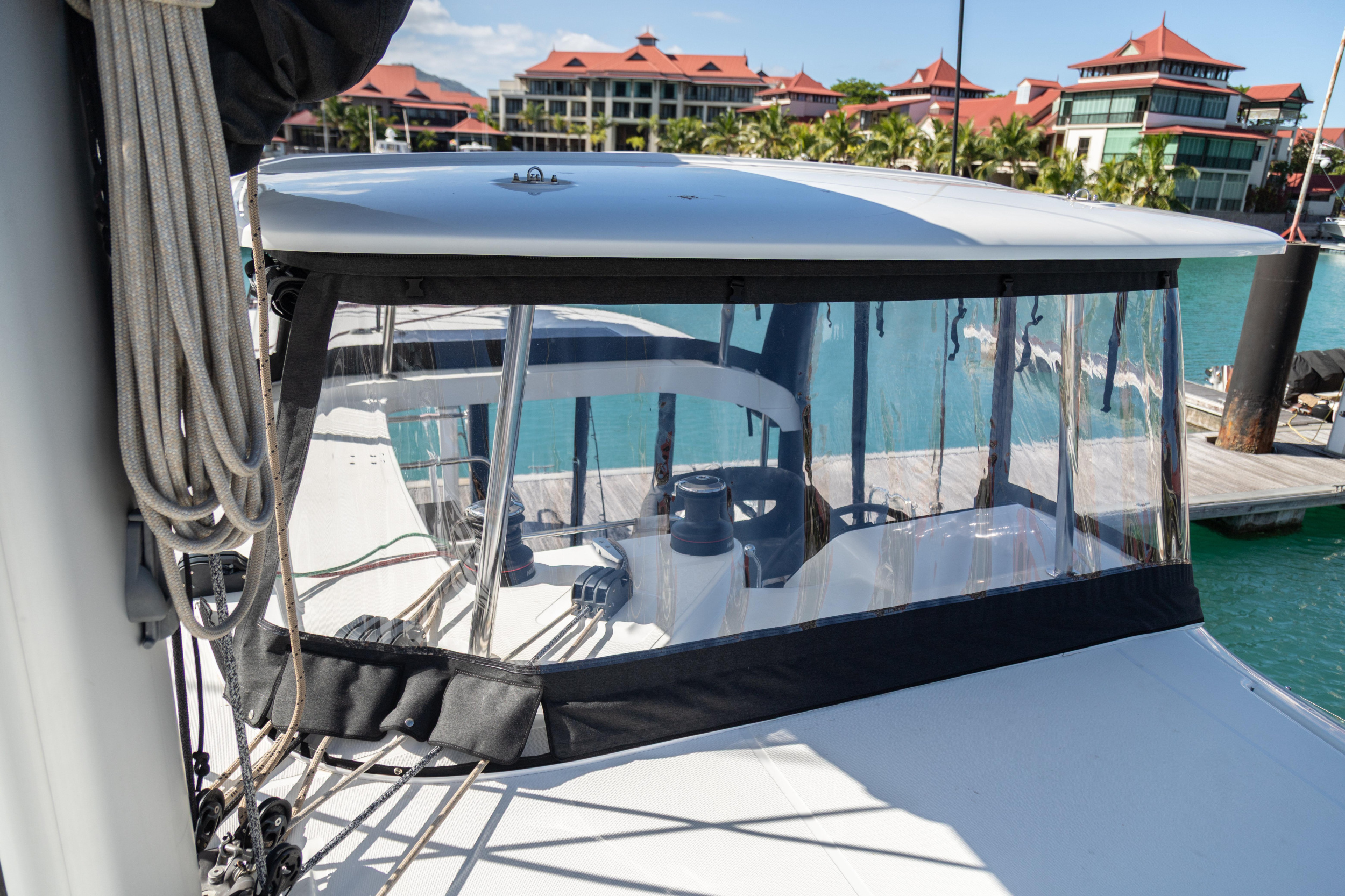 Lagoon 42 — photo 10