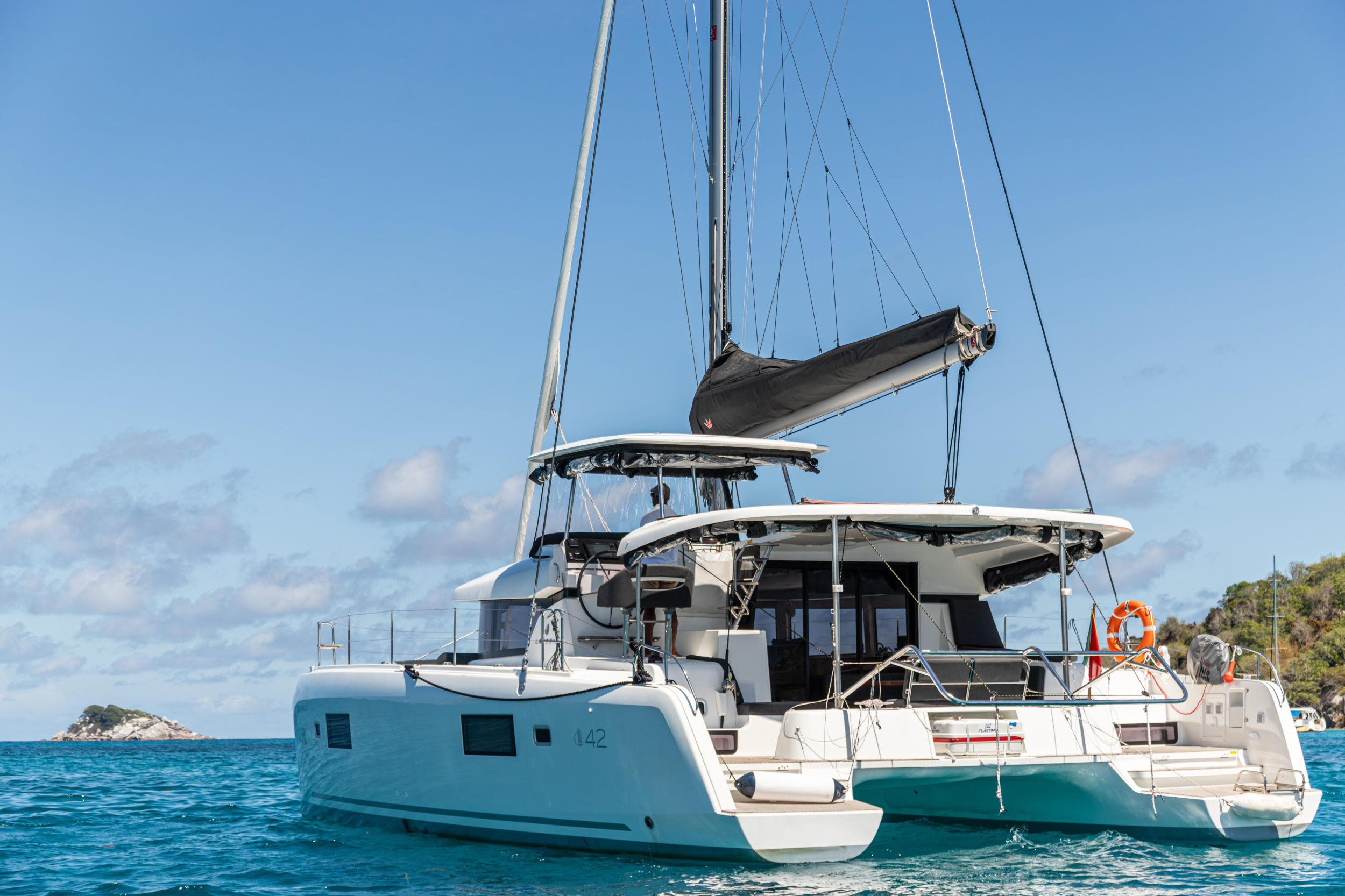 Lagoon 42 — photo 15