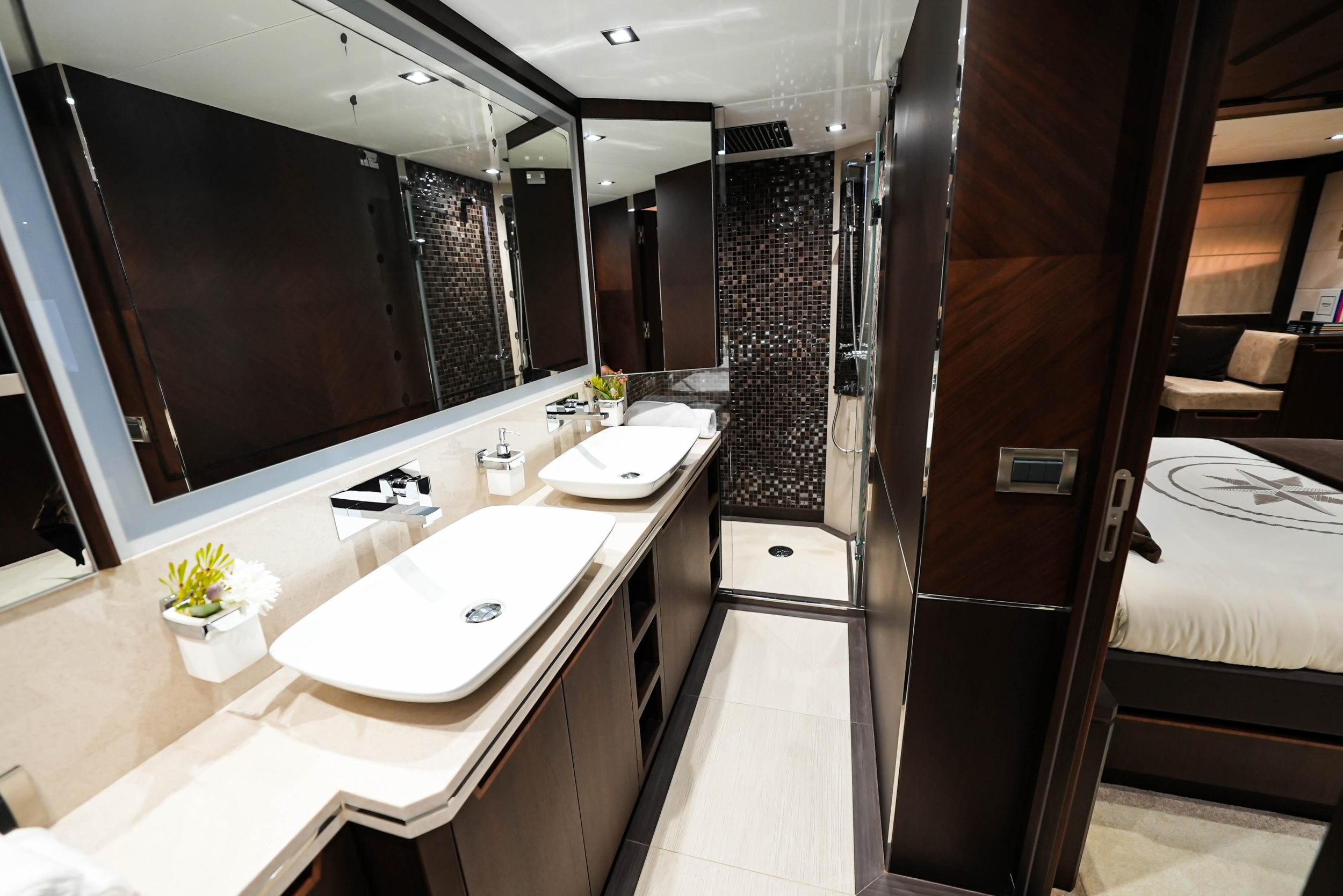 Galeon 780 — photo 12
