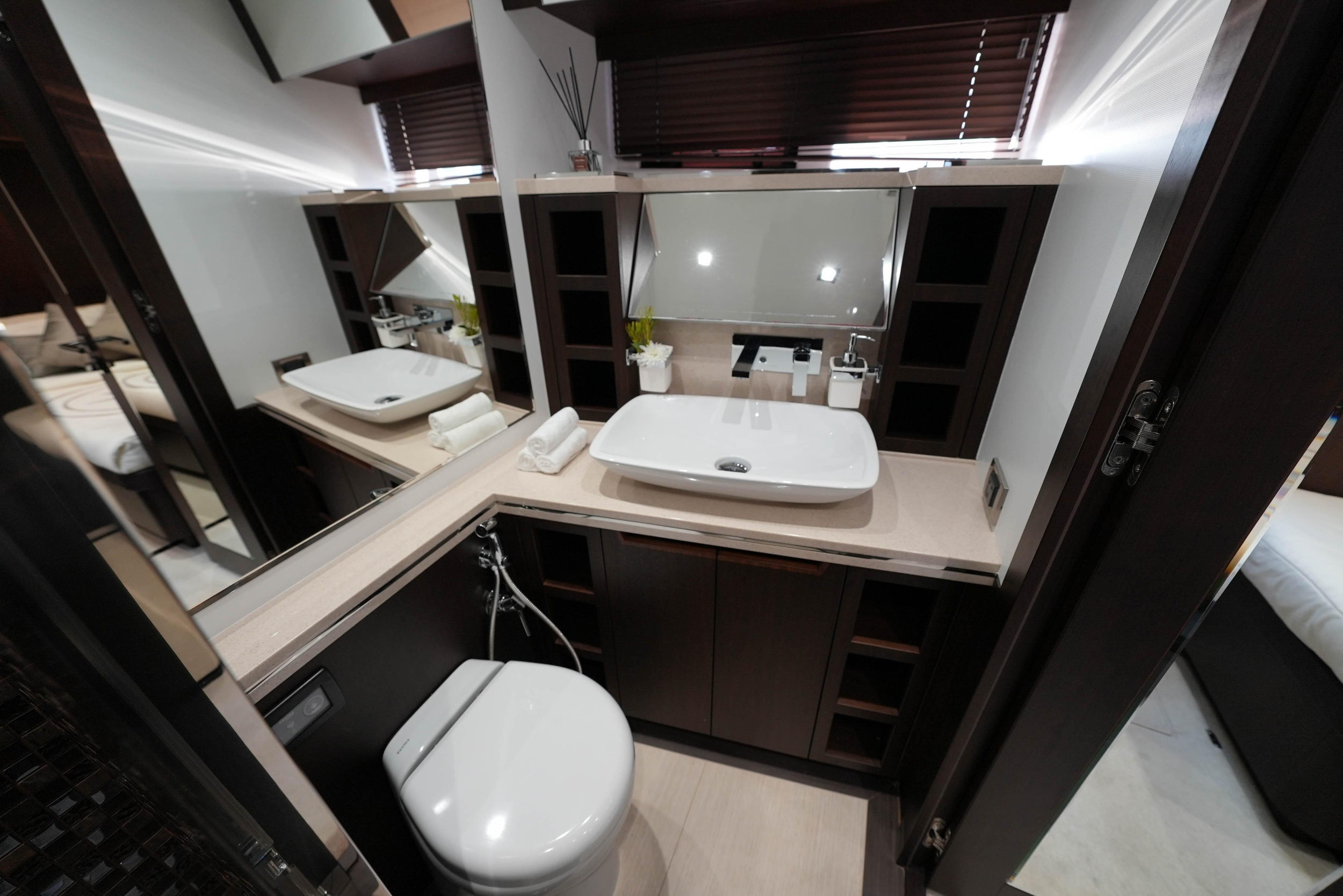 Galeon 780 — photo 13