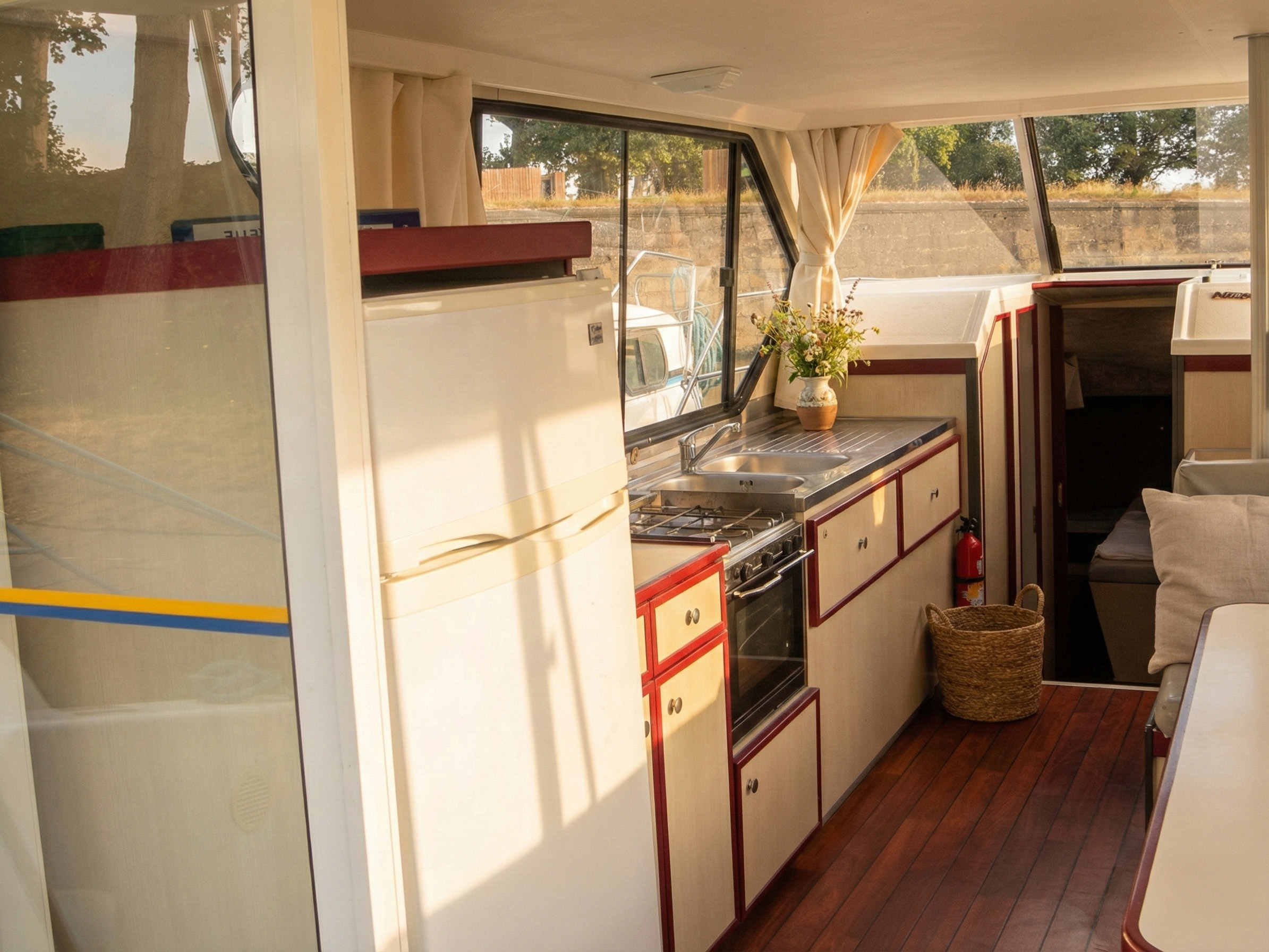 Nicols Sedan 1000 — photo 4