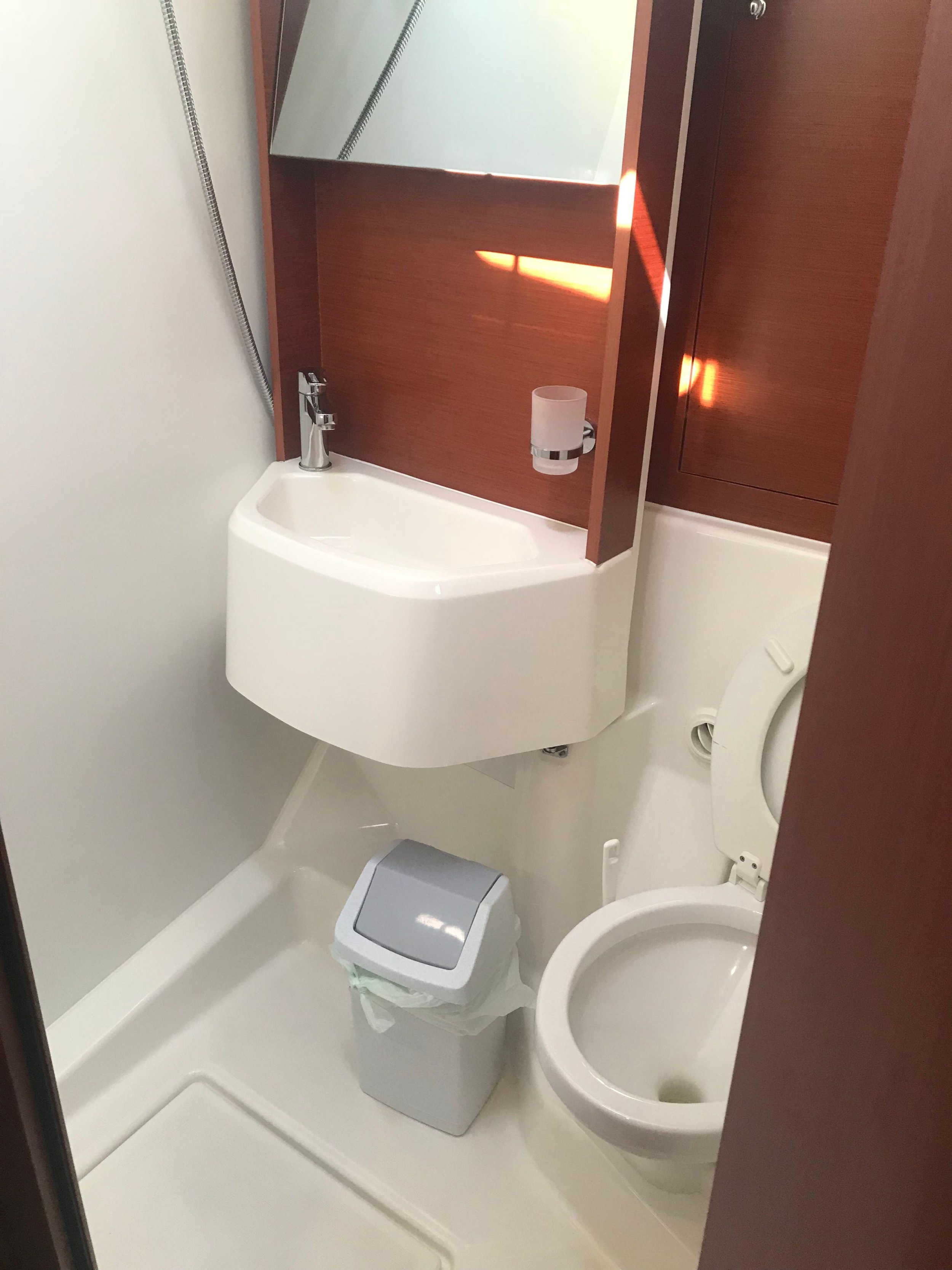Oceanis 51.1 — photo 10