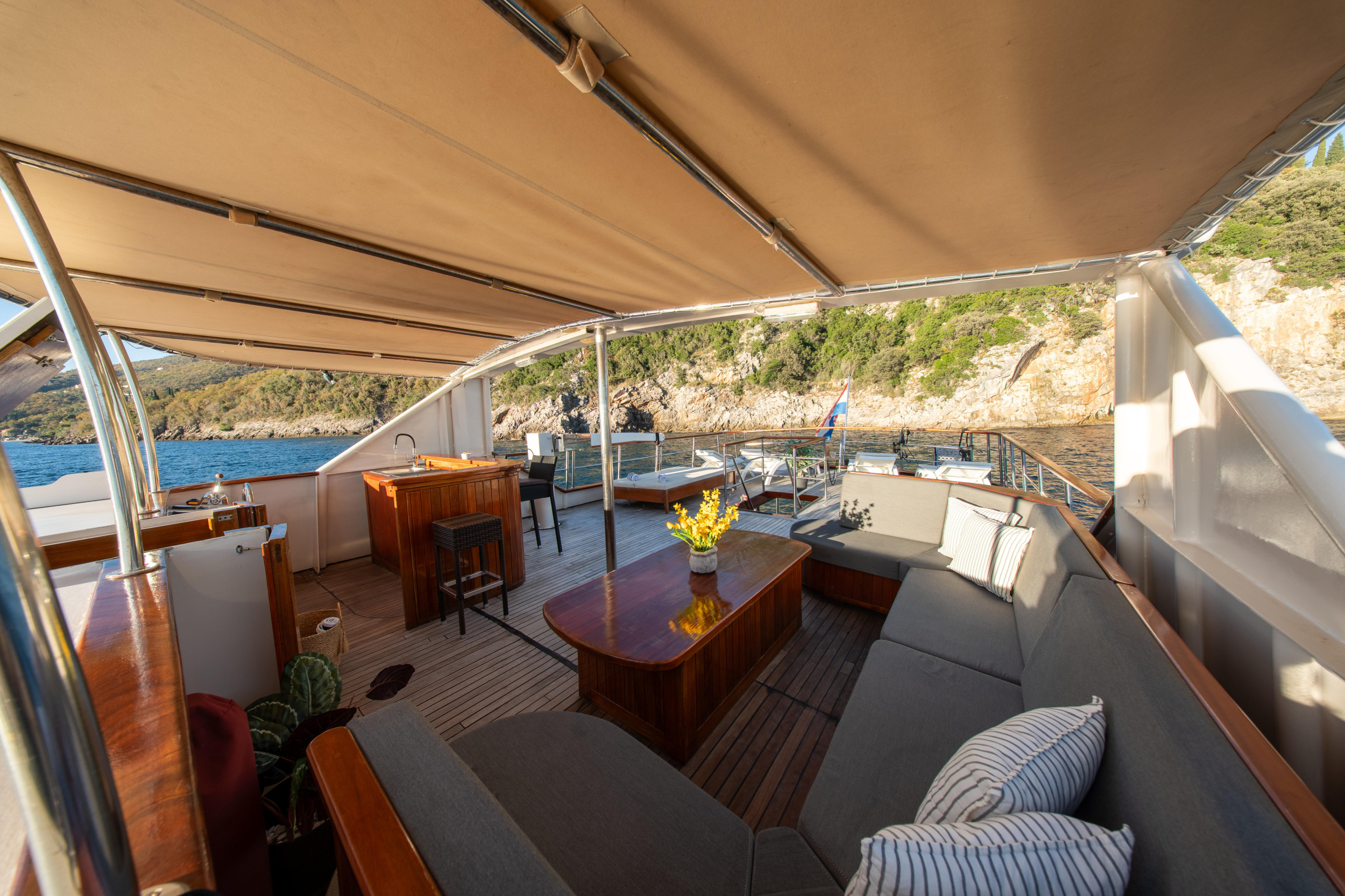 Motoryacht Korab — photo 9