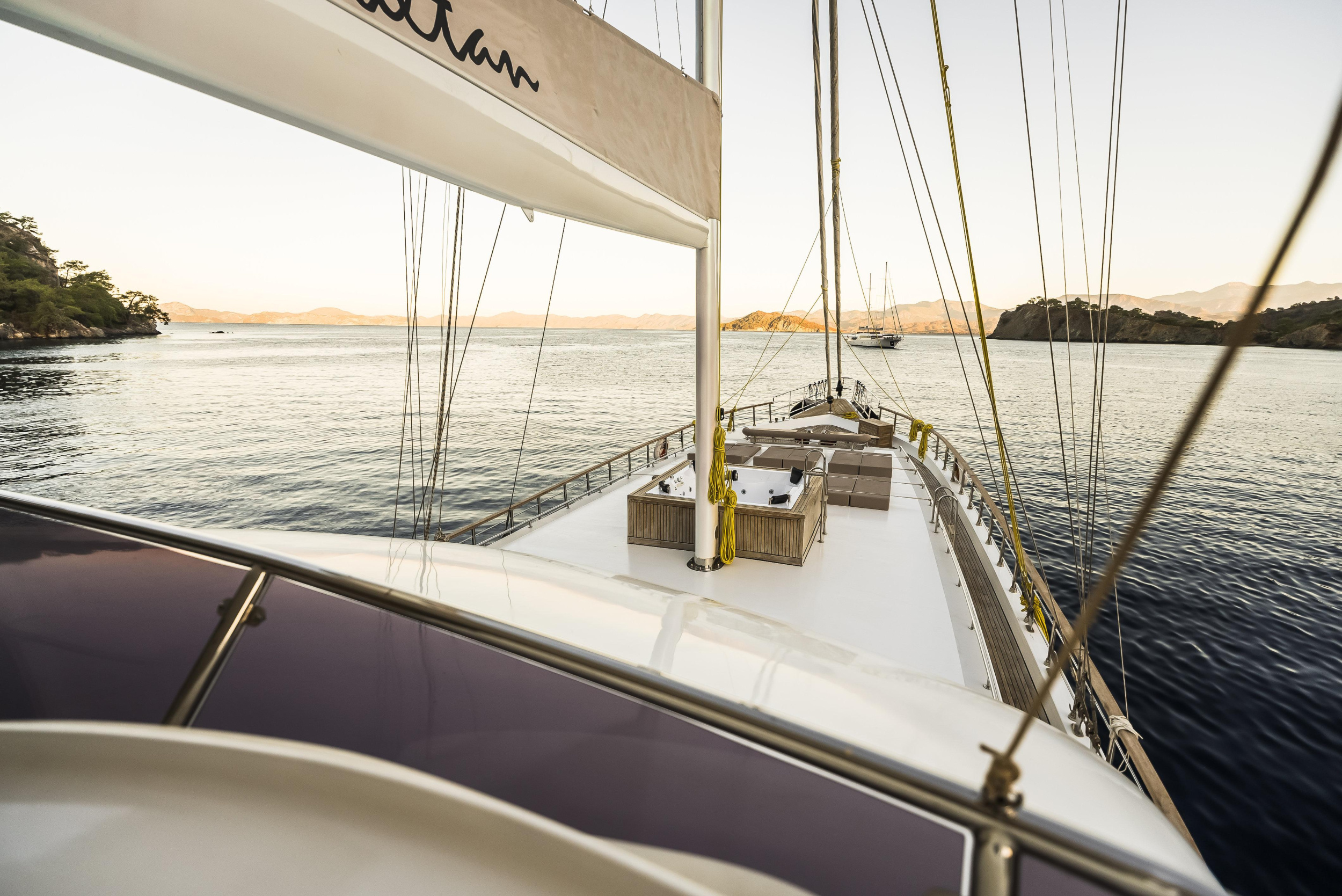 Motoryacht Belgin Sultan — photo 15