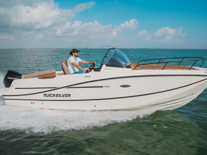 Quicksilver Activ 755 Sundeck — photo 1