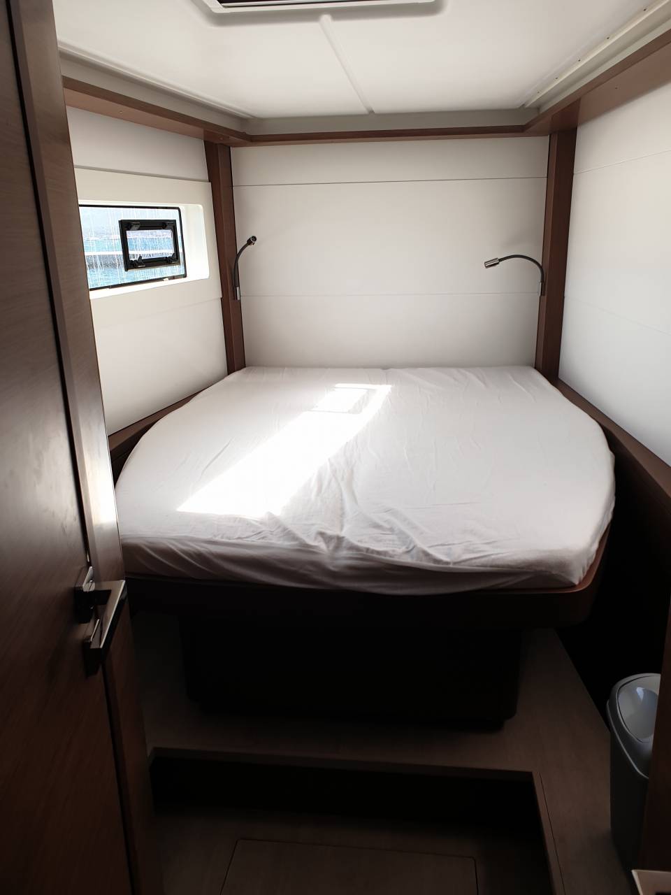 Lagoon 46 — photo 3