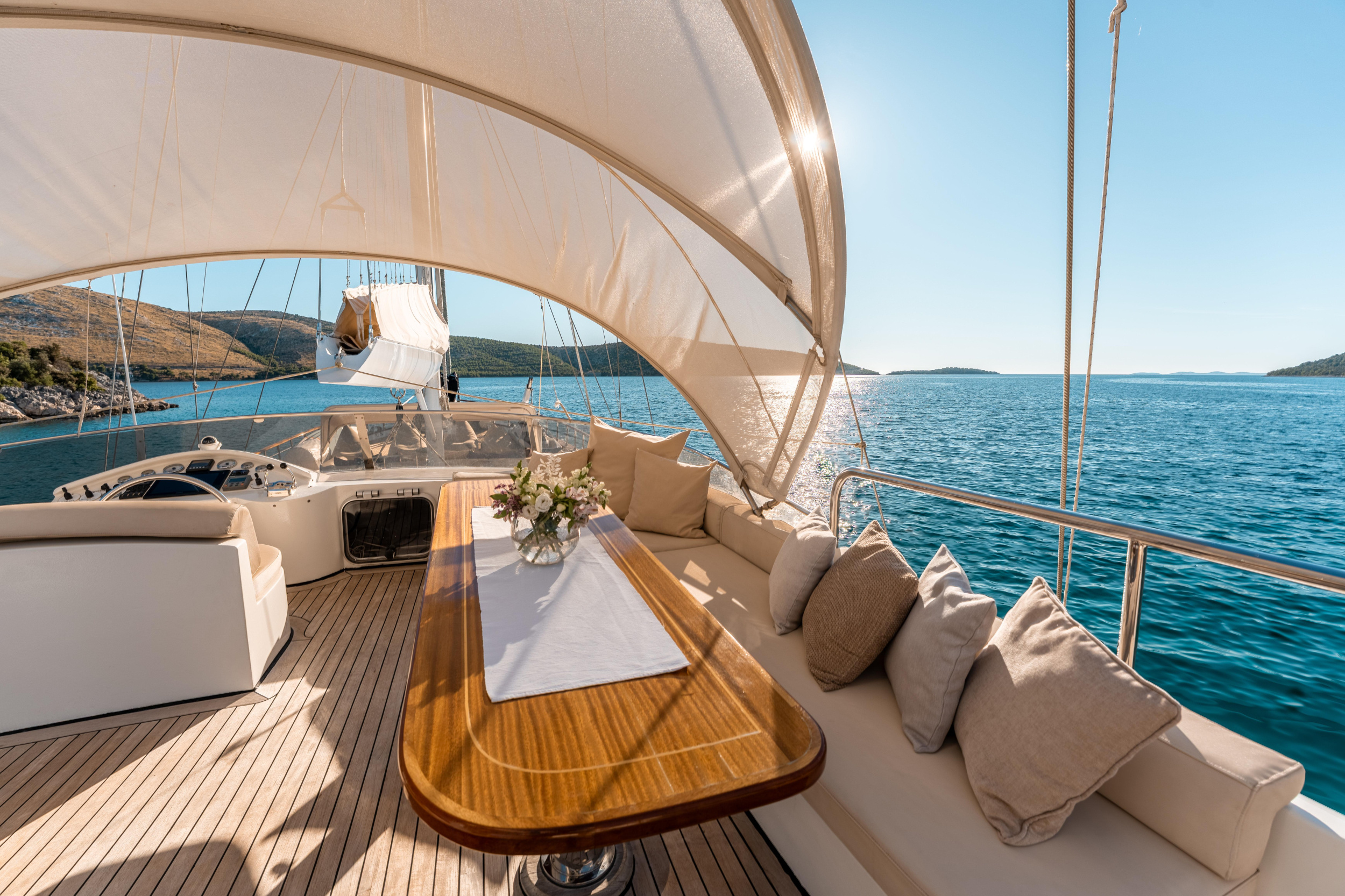 Luxury Sailing Yacht — photo 15