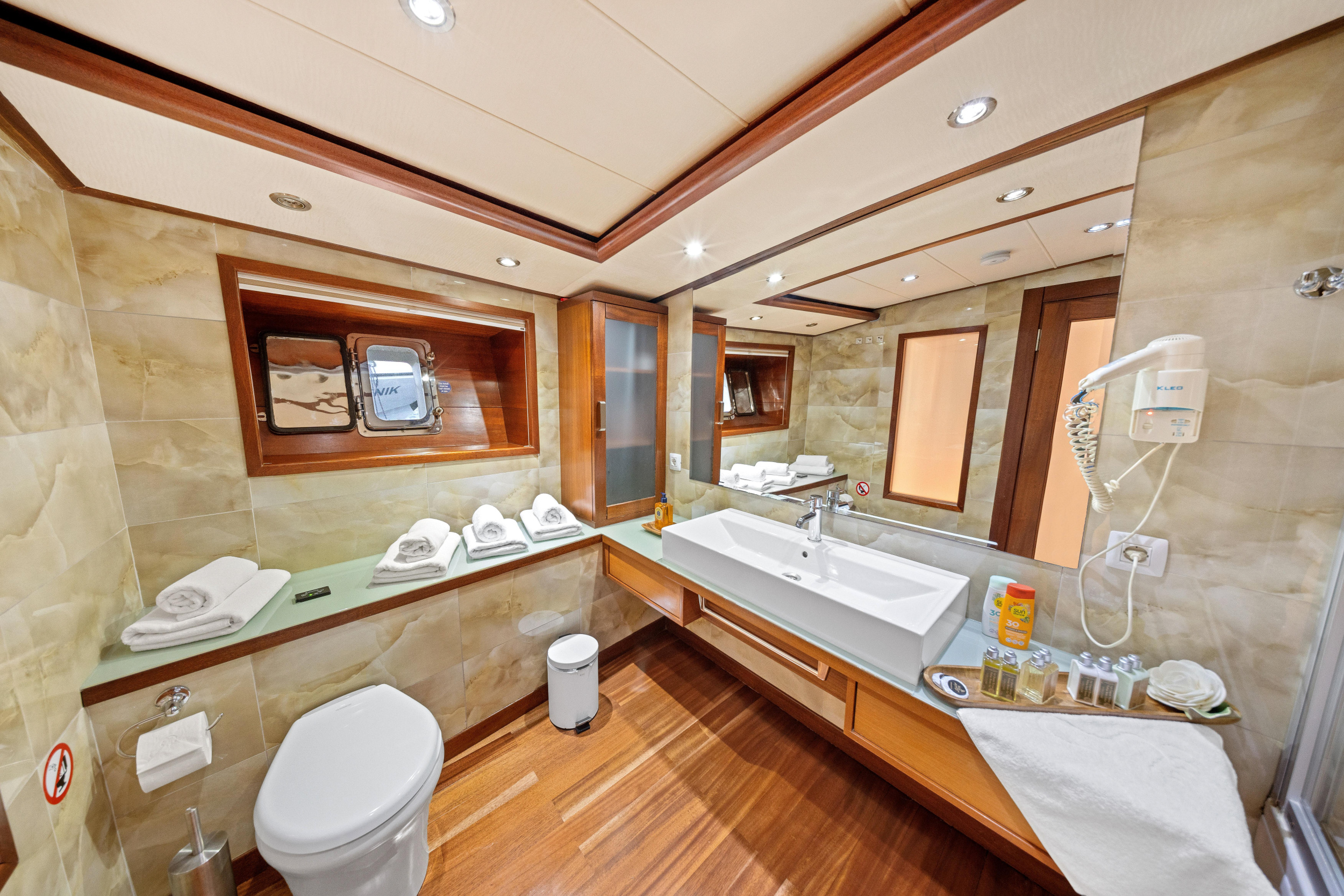 Luxury Sailing Yacht — photo 74