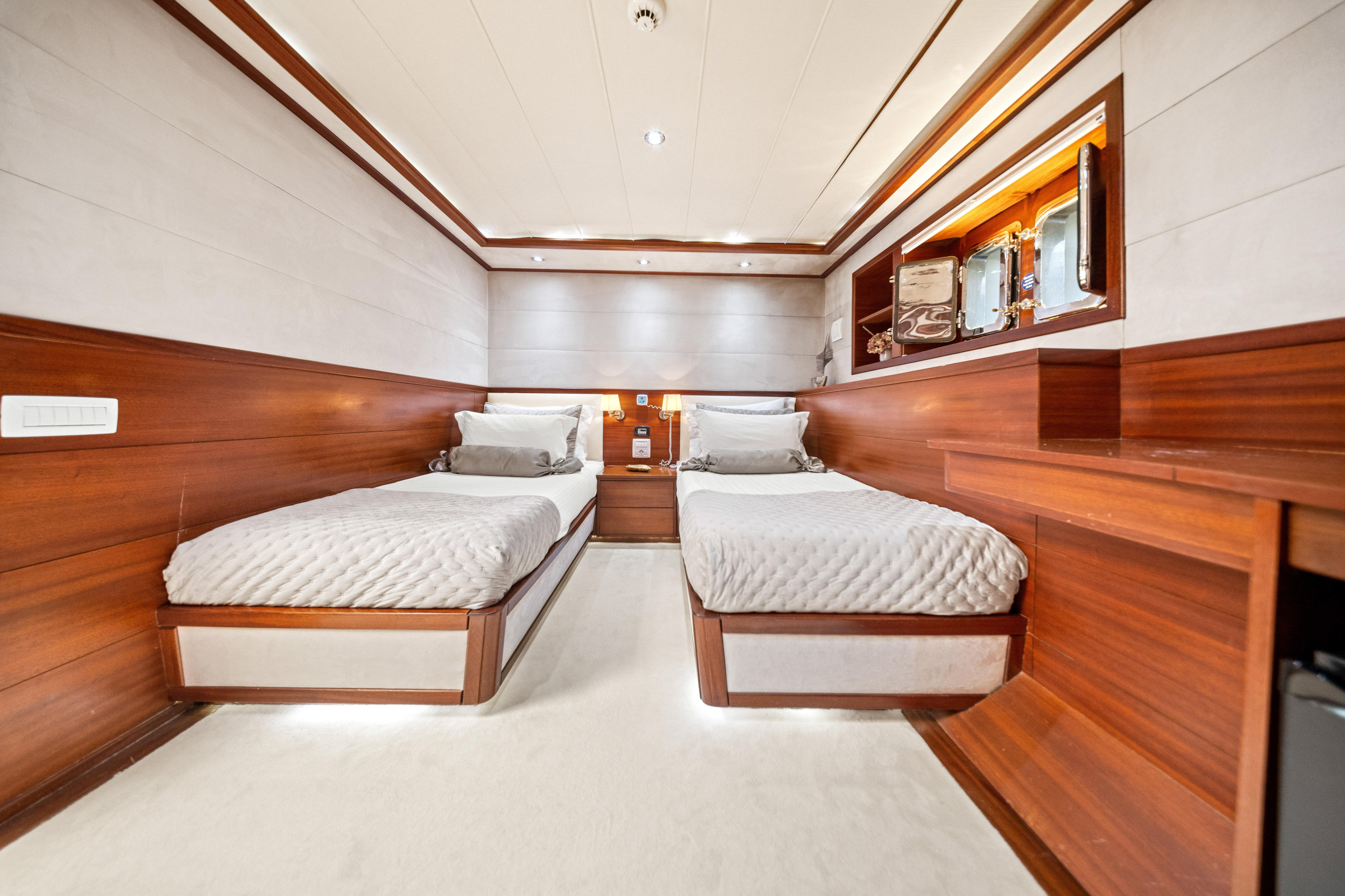 Luxury Sailing Yacht — photo 34