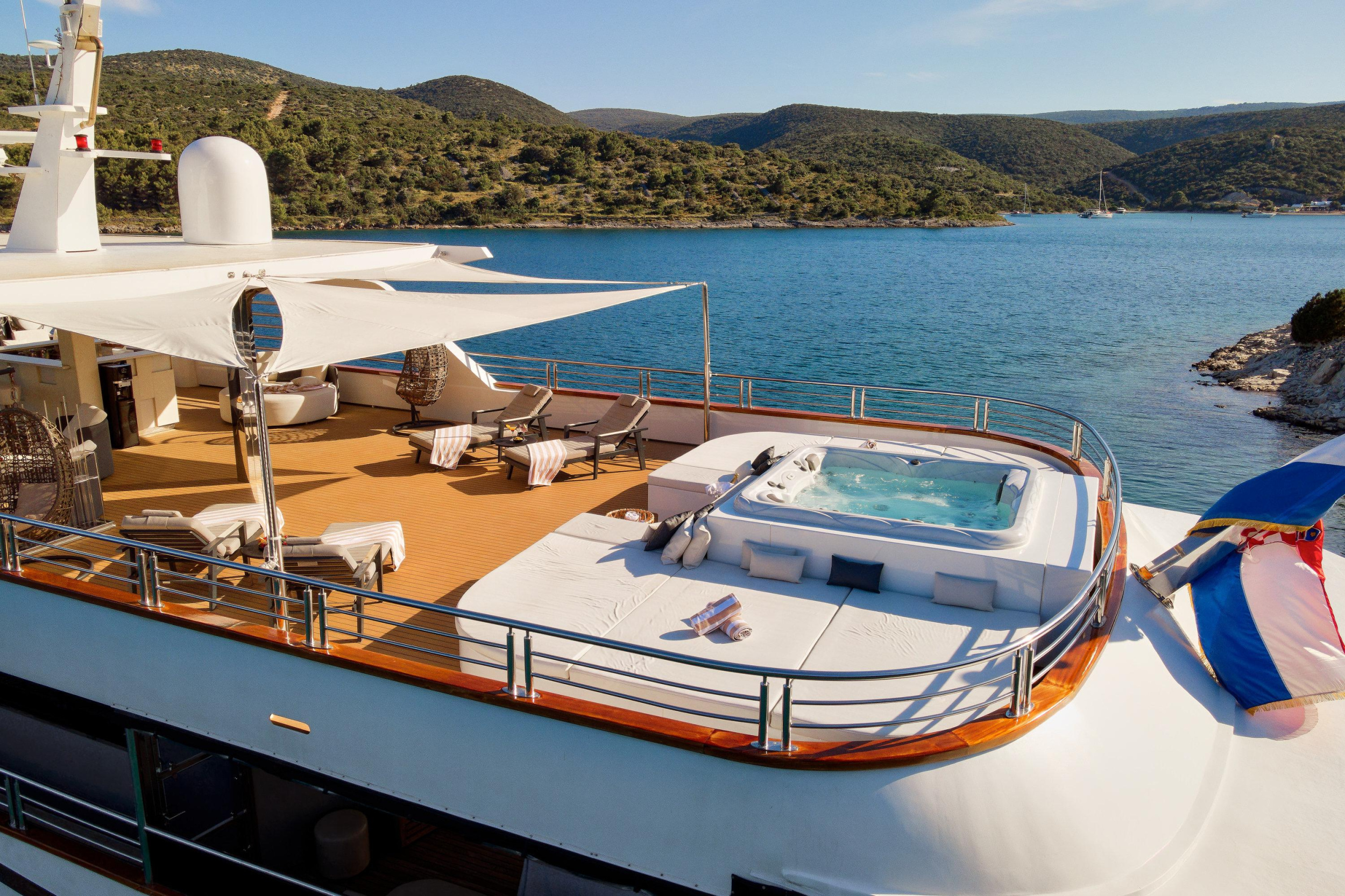 Motoryacht Cristal — photo 17