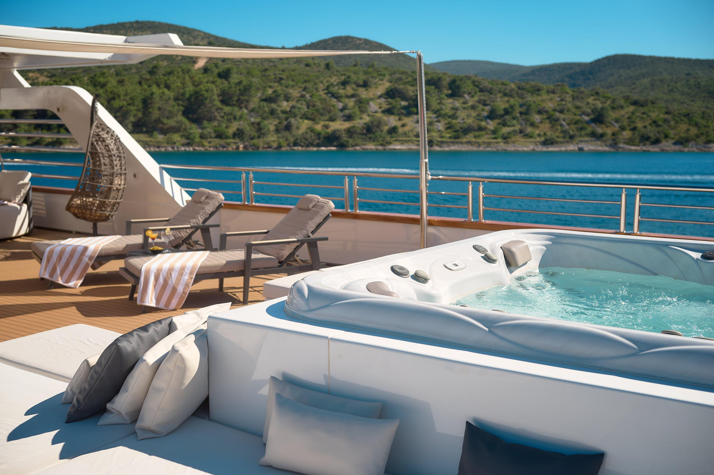 Motoryacht Cristal — photo 2