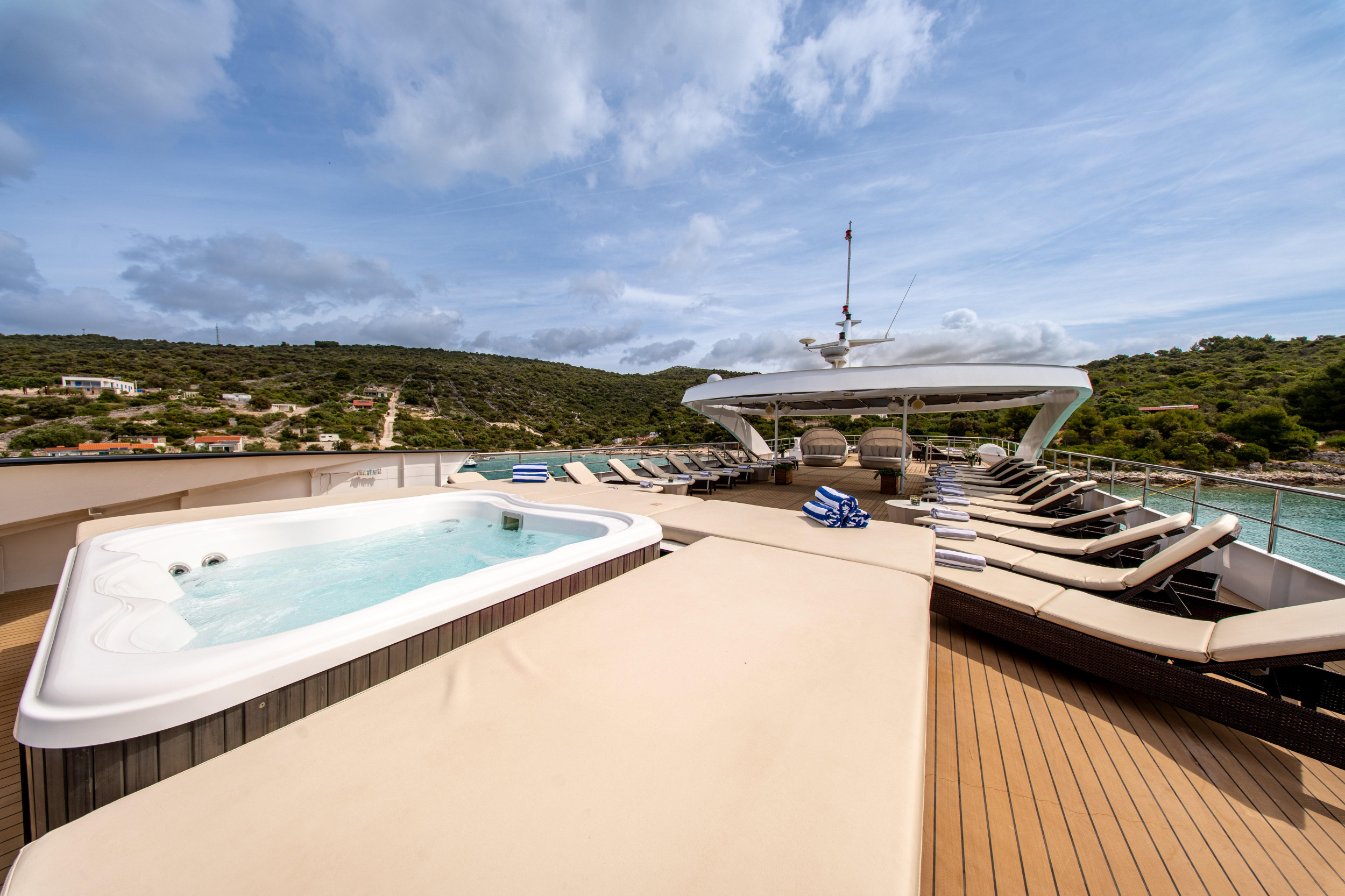 Motoryacht Karizma — photo 27