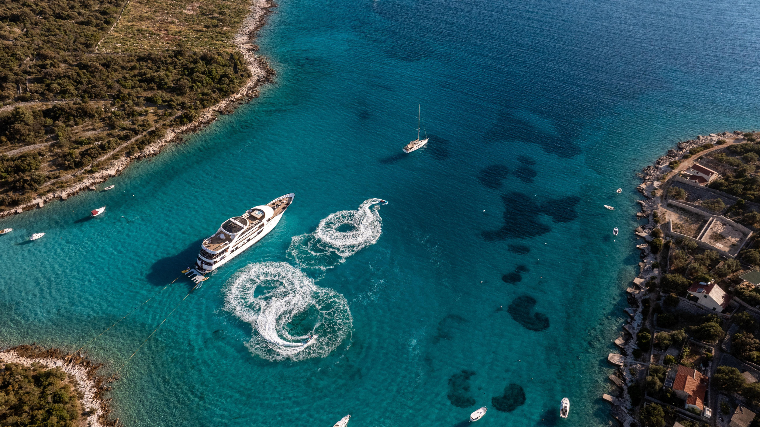 Motoryacht Karizma — photo 12