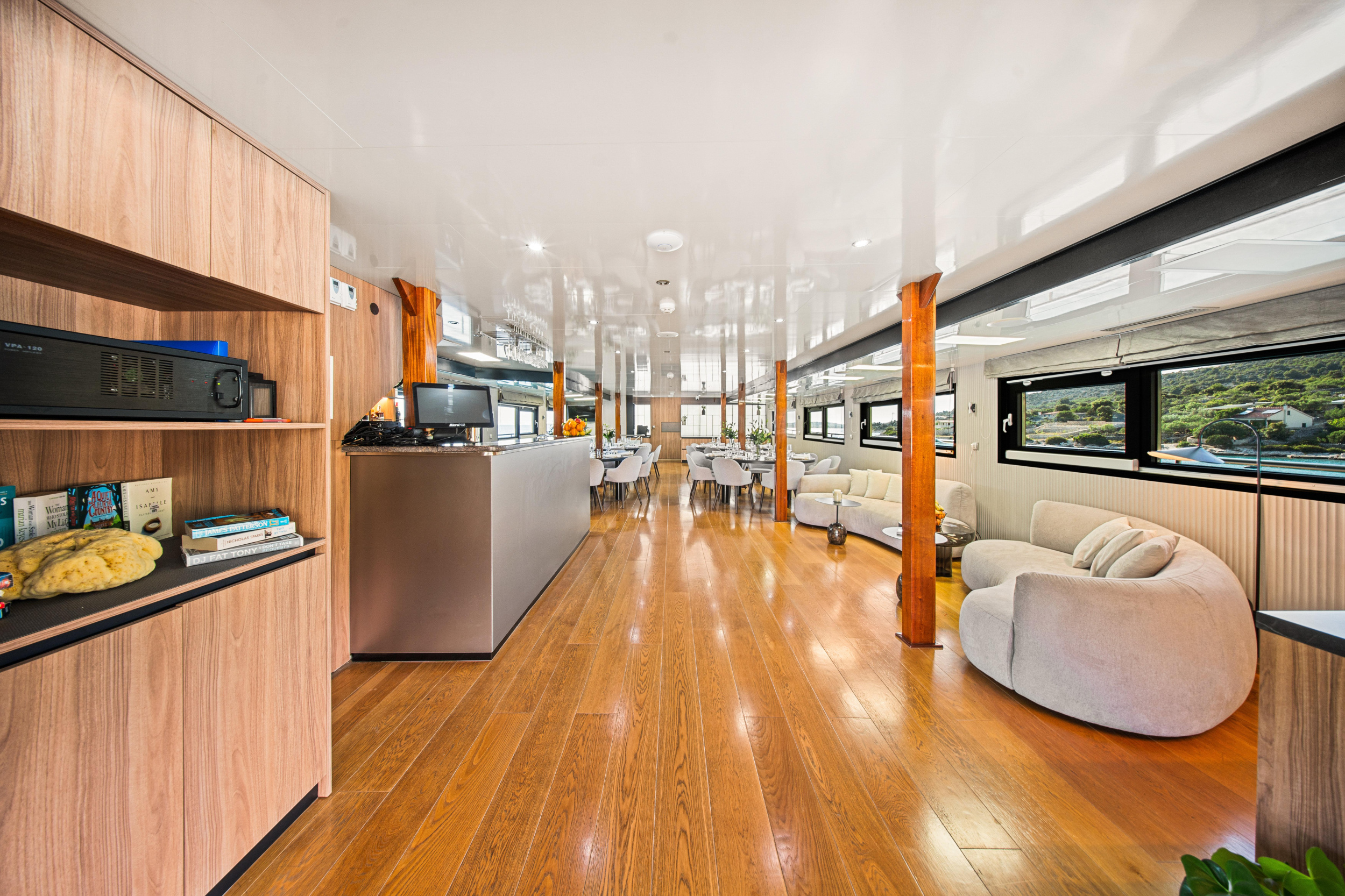 Motoryacht Karizma — photo 40