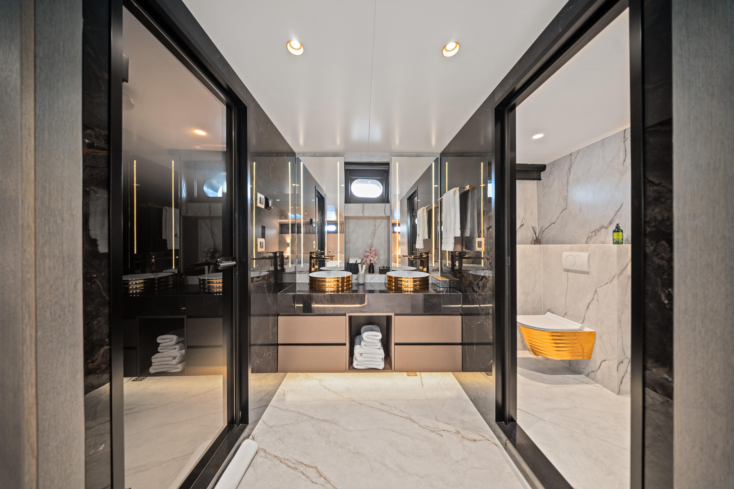 Luxury Sailing Yacht — photo 25