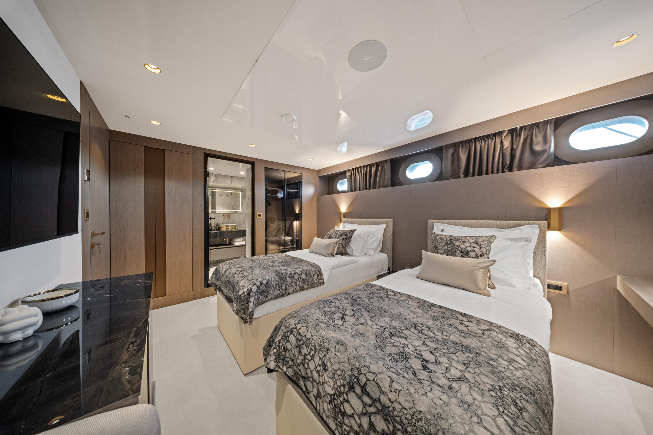Luxury Sailing Yacht — photo 59