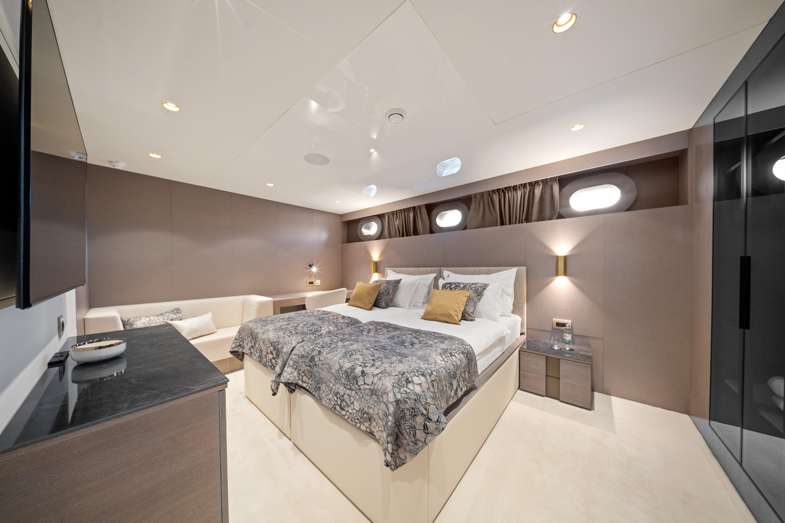 Luxury Sailing Yacht — photo 45
