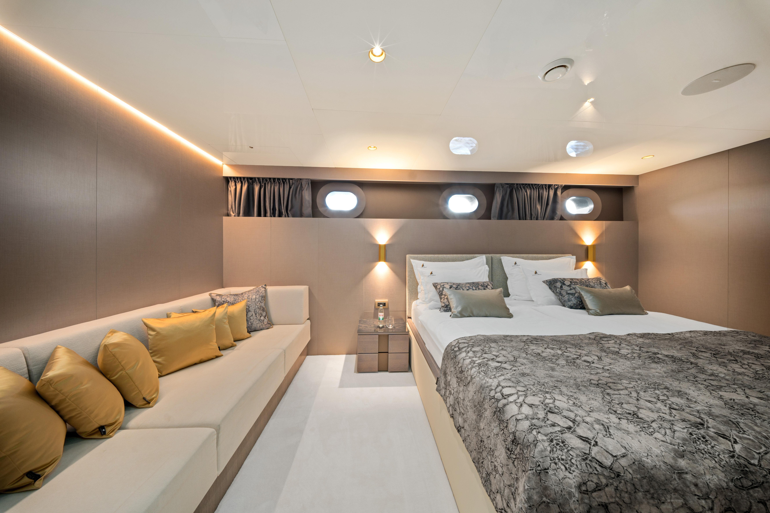 Luxury Sailing Yacht — photo 54