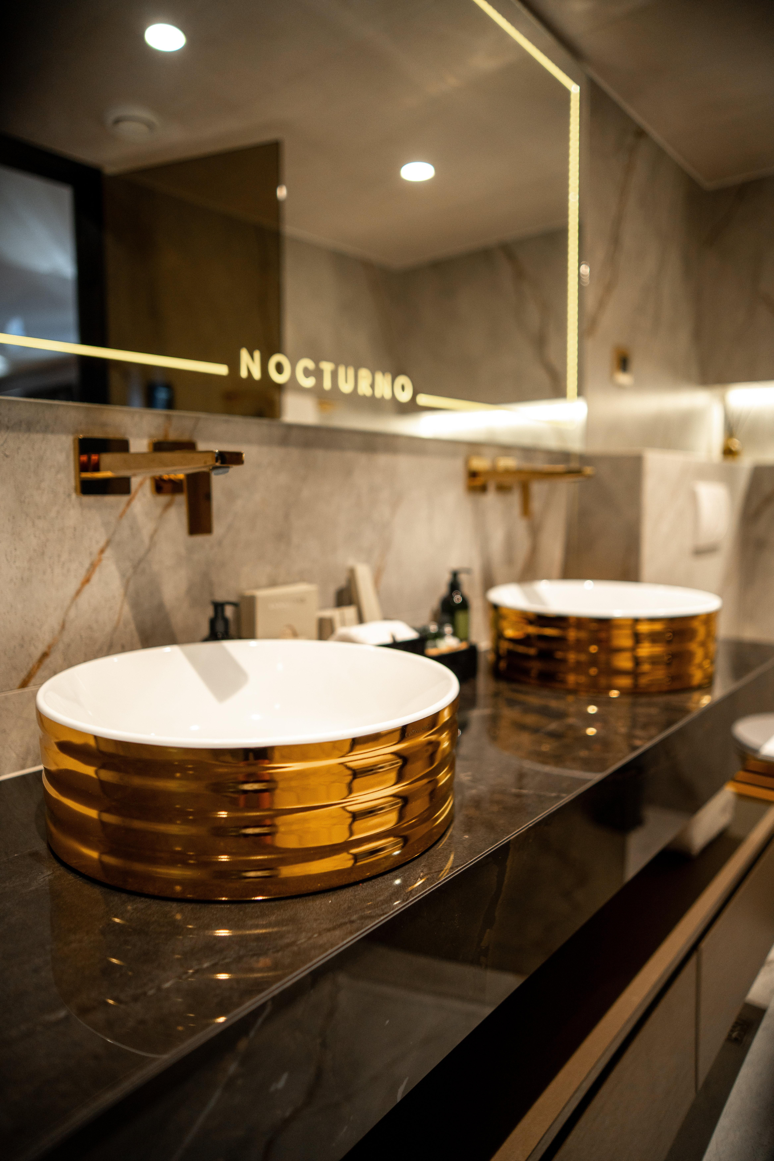 Luxury Sailing Yacht — photo 18