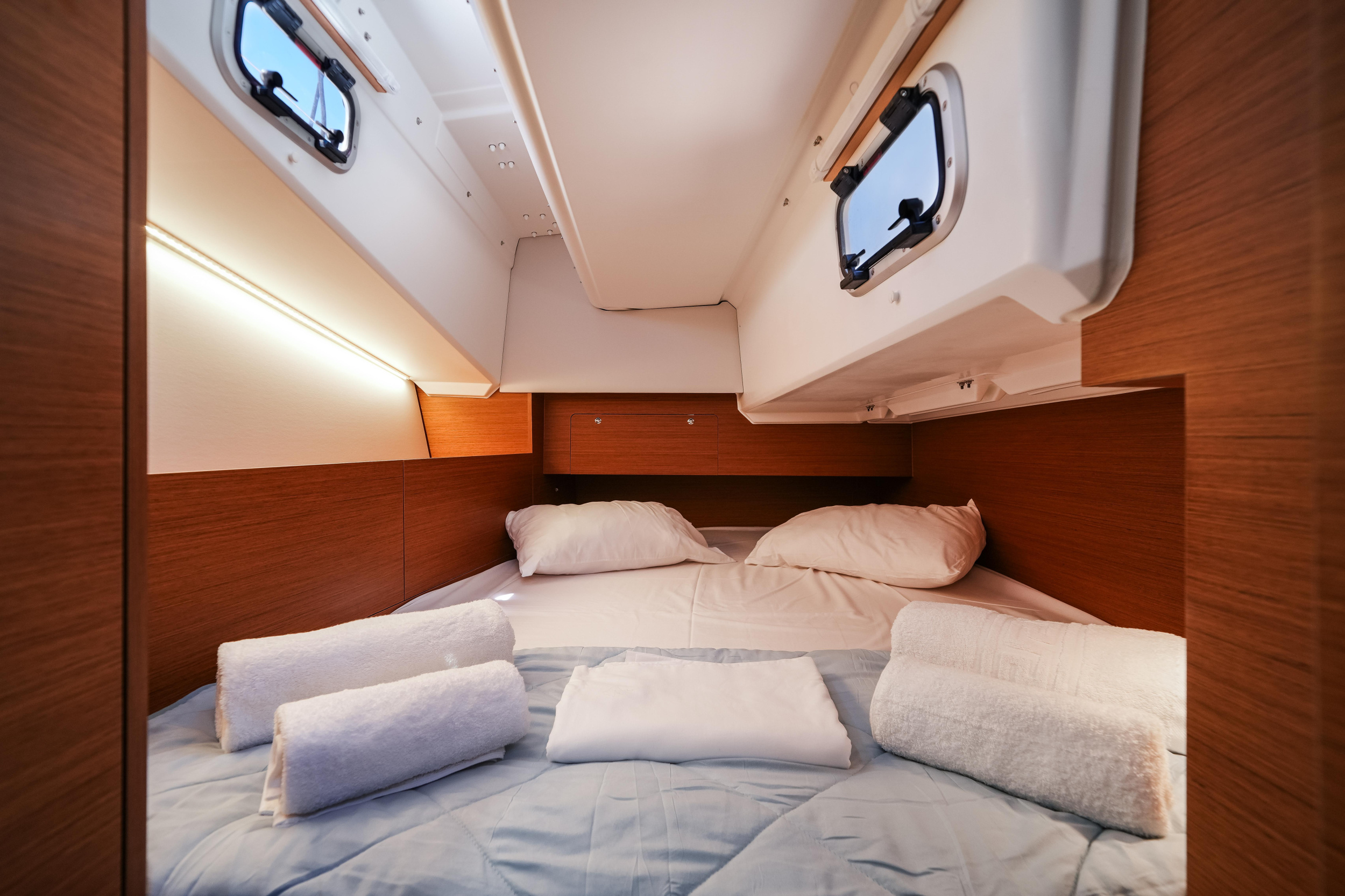 Sun Odyssey 350 — photo 13