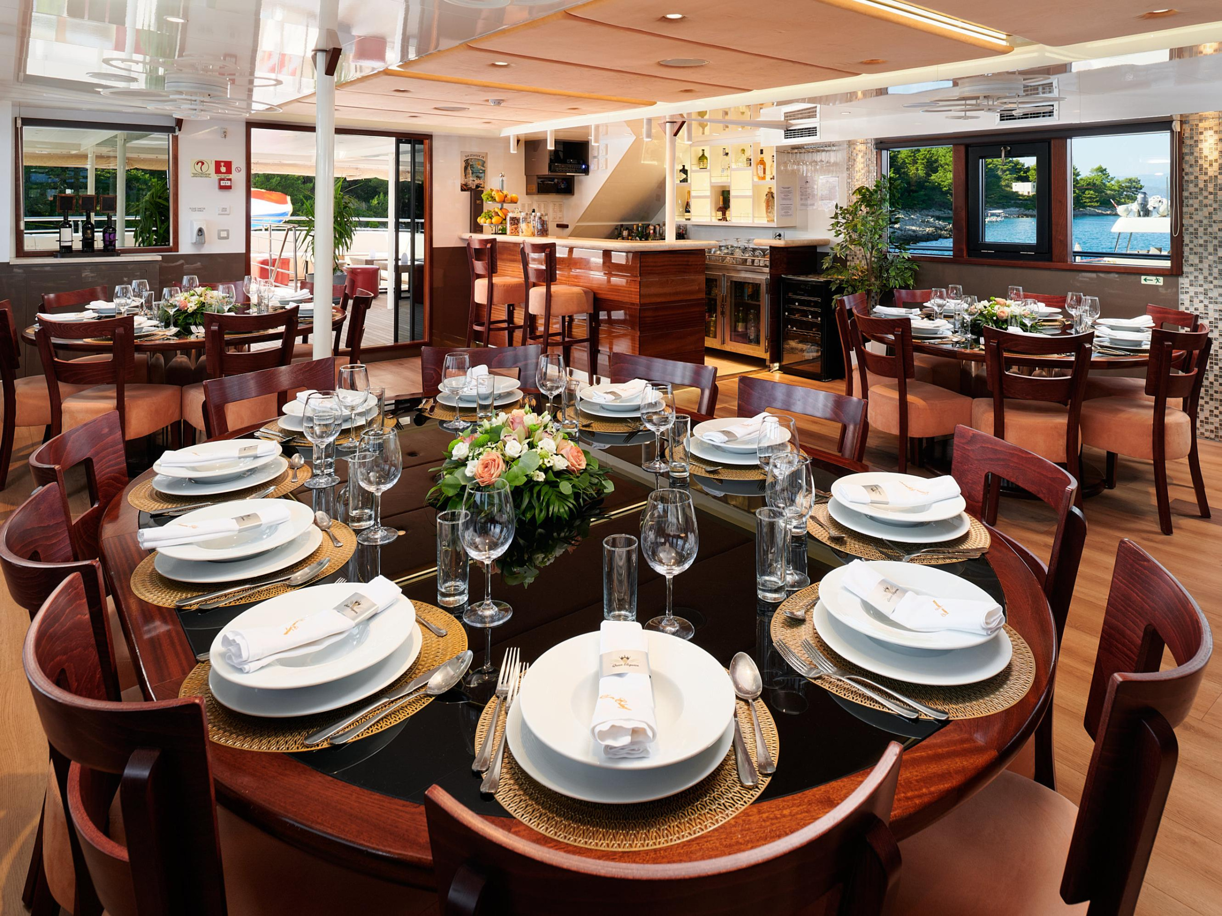 Motoryacht Queen Eleganza — photo 5