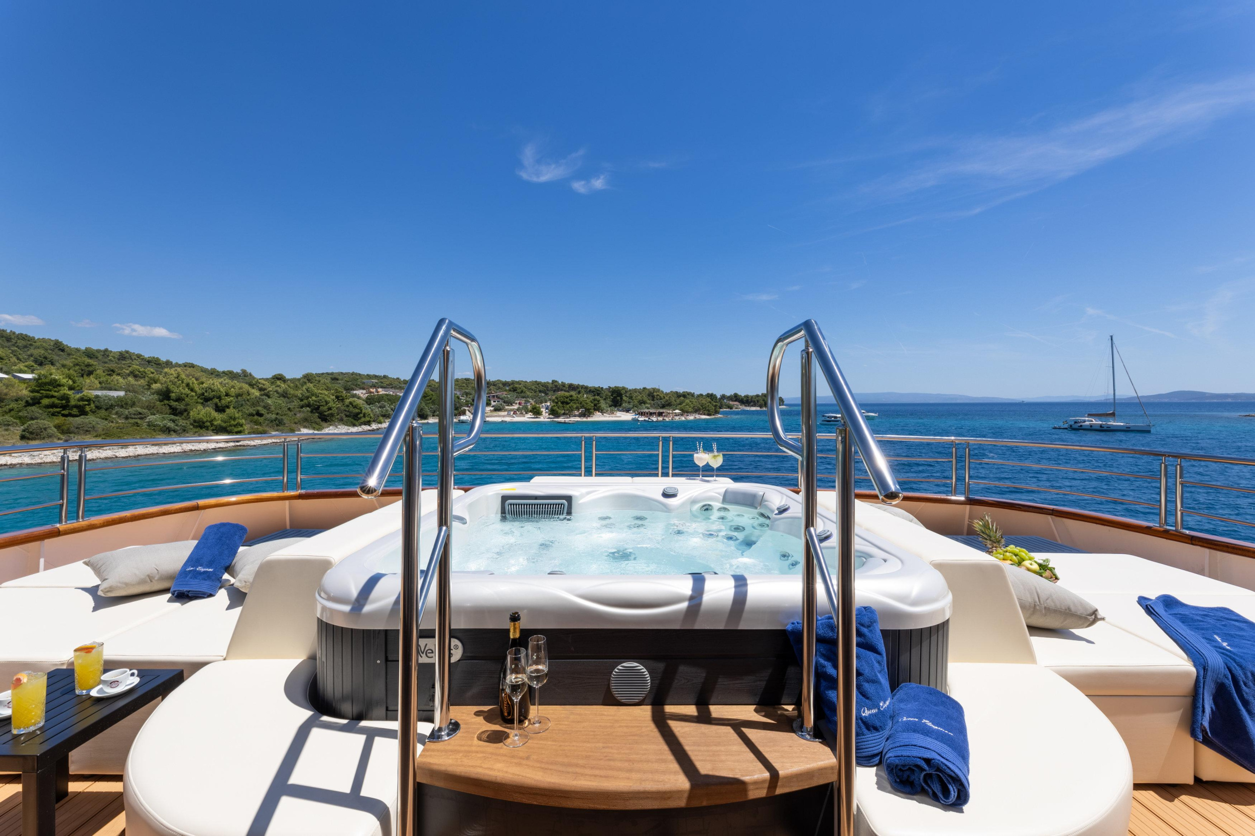 Motoryacht Queen Eleganza — photo 26
