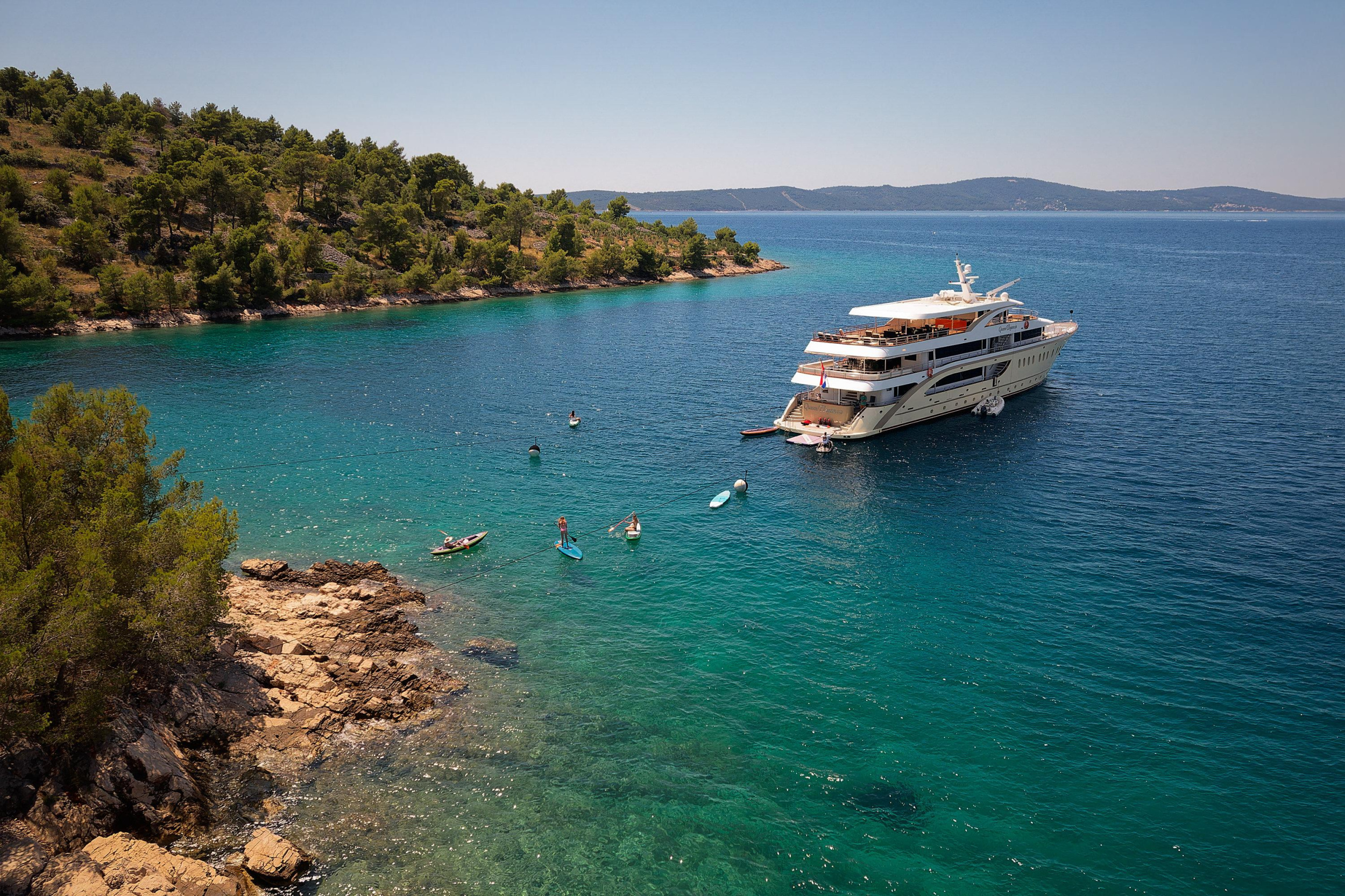 Motoryacht Queen Eleganza — photo 11