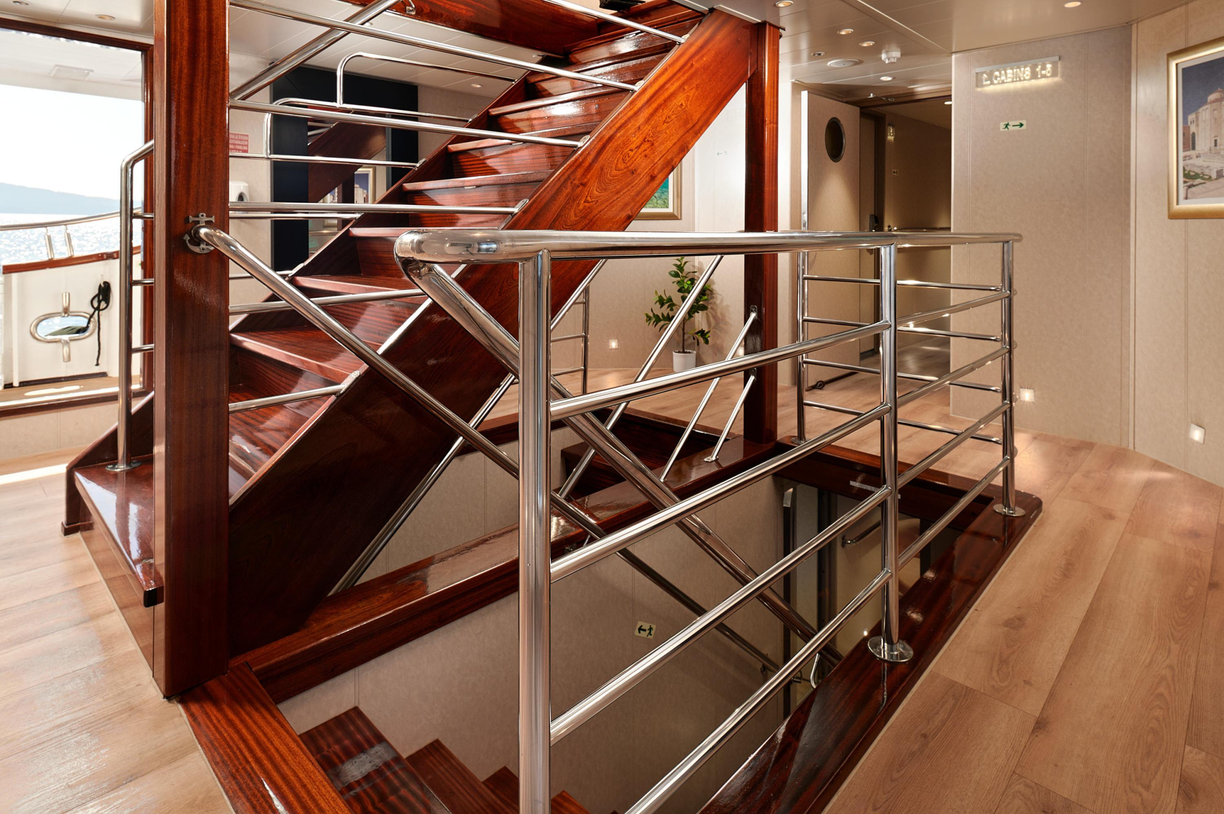 Motoryacht Queen Eleganza — photo 21