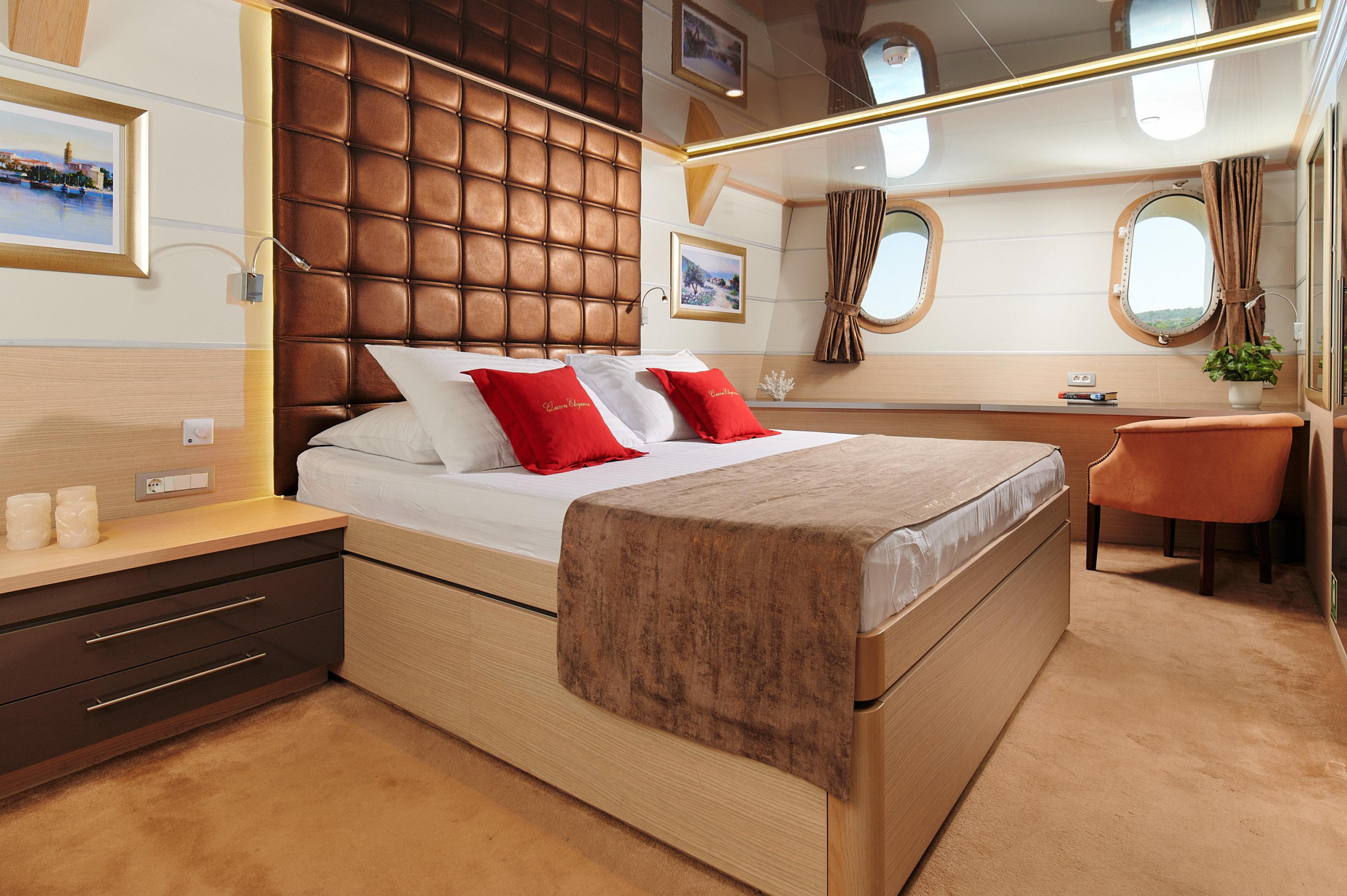 Motoryacht Queen Eleganza — photo 30