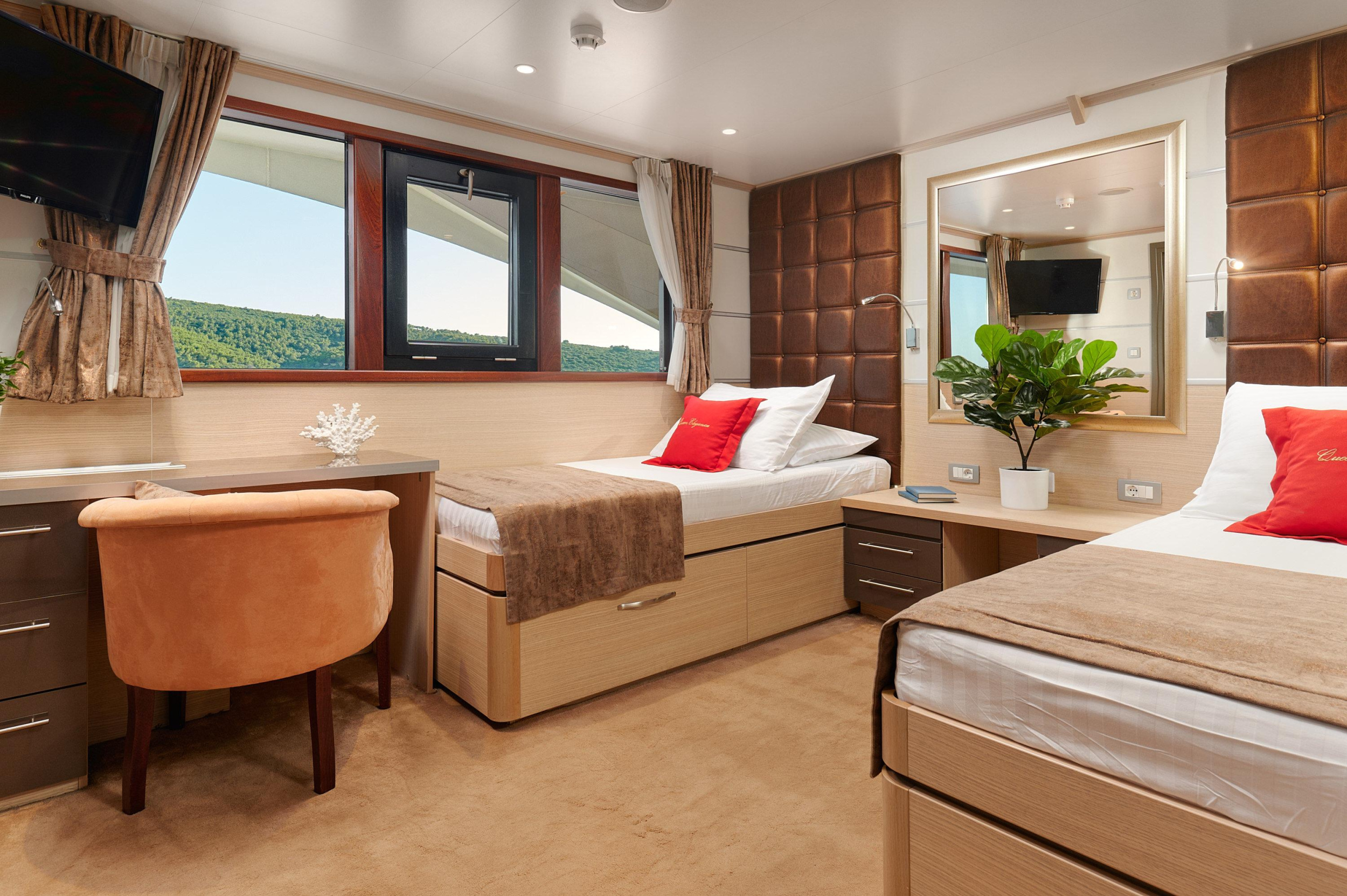 Motoryacht Queen Eleganza — photo 13
