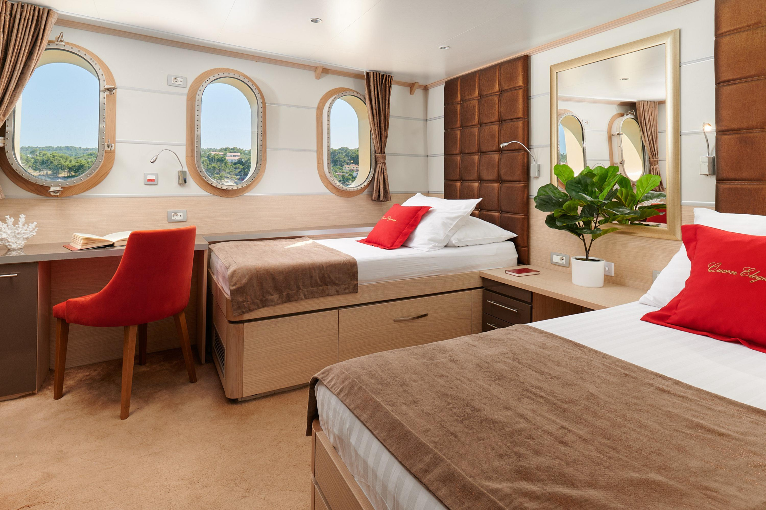 Motoryacht Queen Eleganza — photo 23